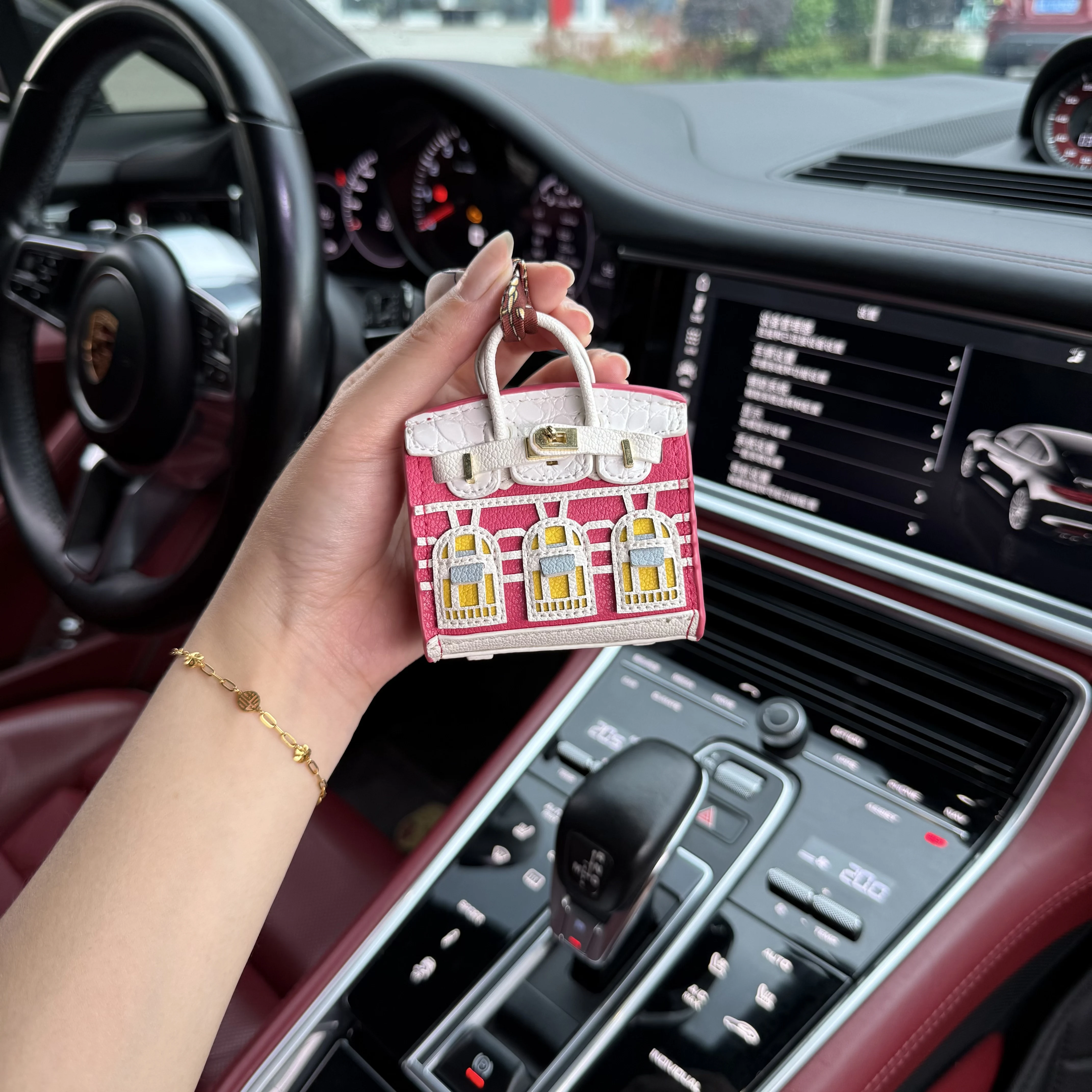 

2025 New leather car pendant Mini Small House Design Shape bag Ins Style,handmade car charm,modern car decor