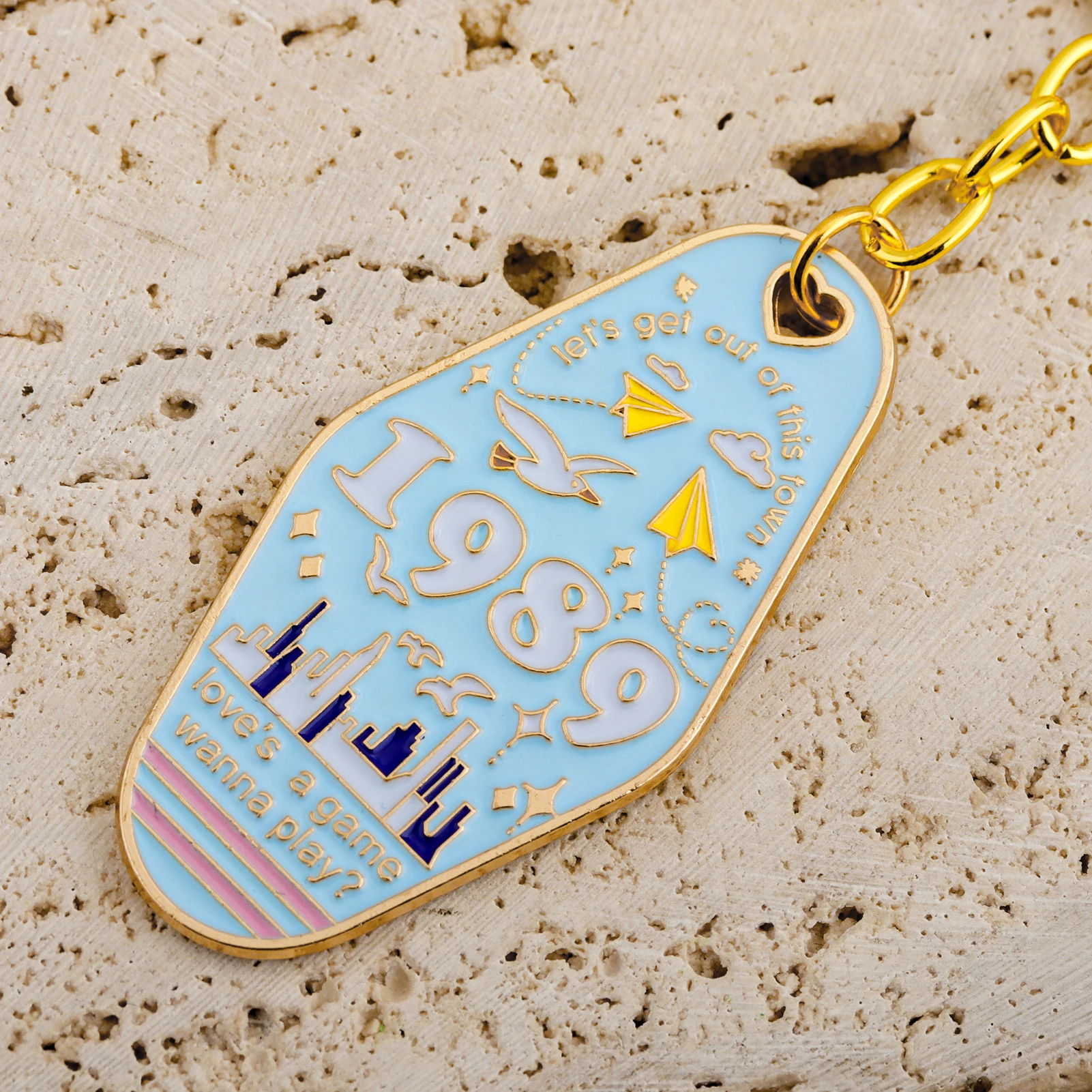 Let Go And Love Metal Keychain Taylor Swift Motel Album Charm Jewelry Accessory For Music Lovers Gift For Fans view 6