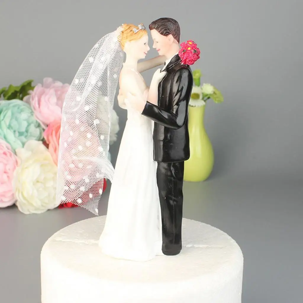 

Забавный топпер для свадебного торта из смолы, кукольный домик для невесты, жениха, миниатюрная подставка, подарочные свадебные наборы для девочек и украшение для вечеринки