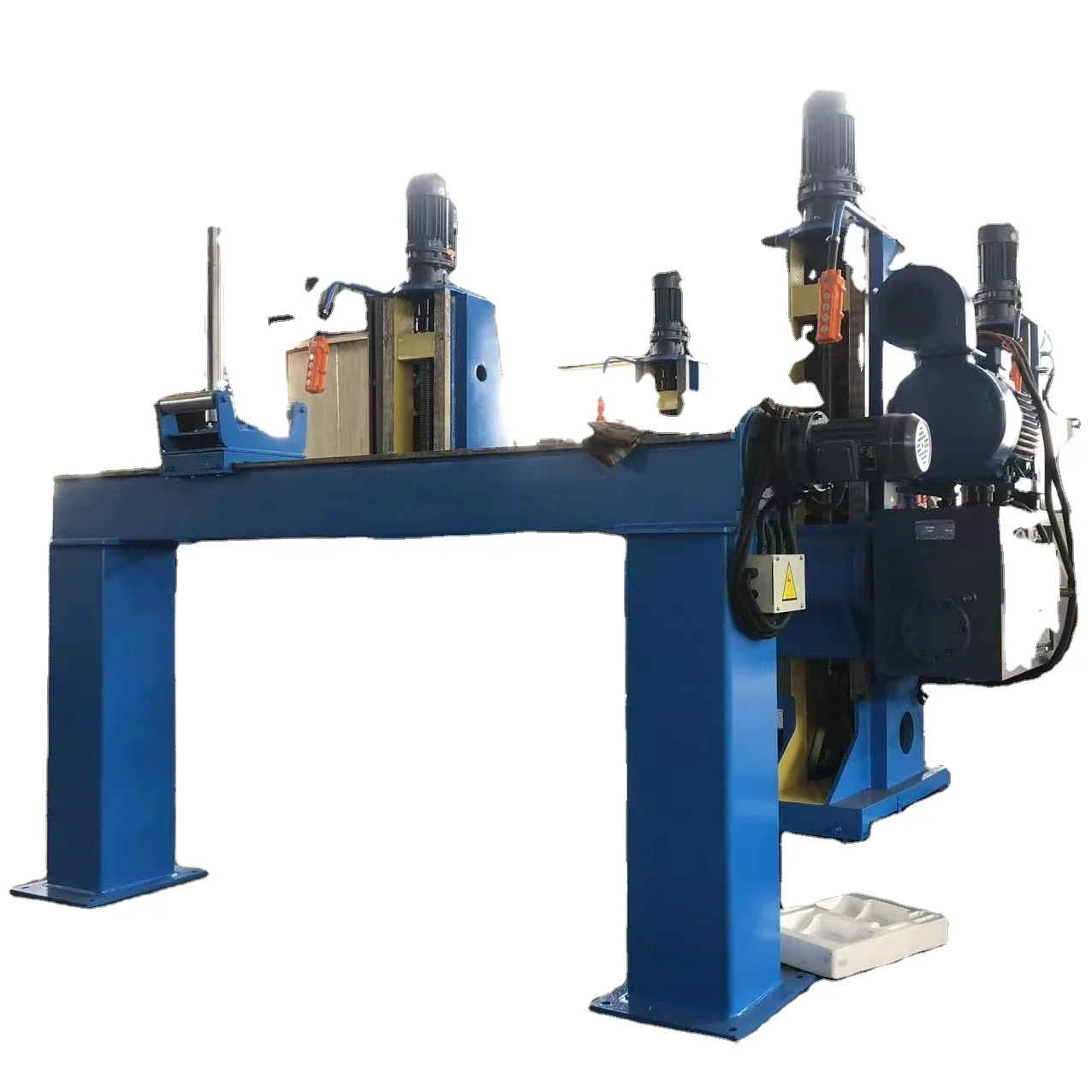 2500 와이어 레일 브래킷을 사용하여 출입구 결제 및 수납 장비를 연결합니다.