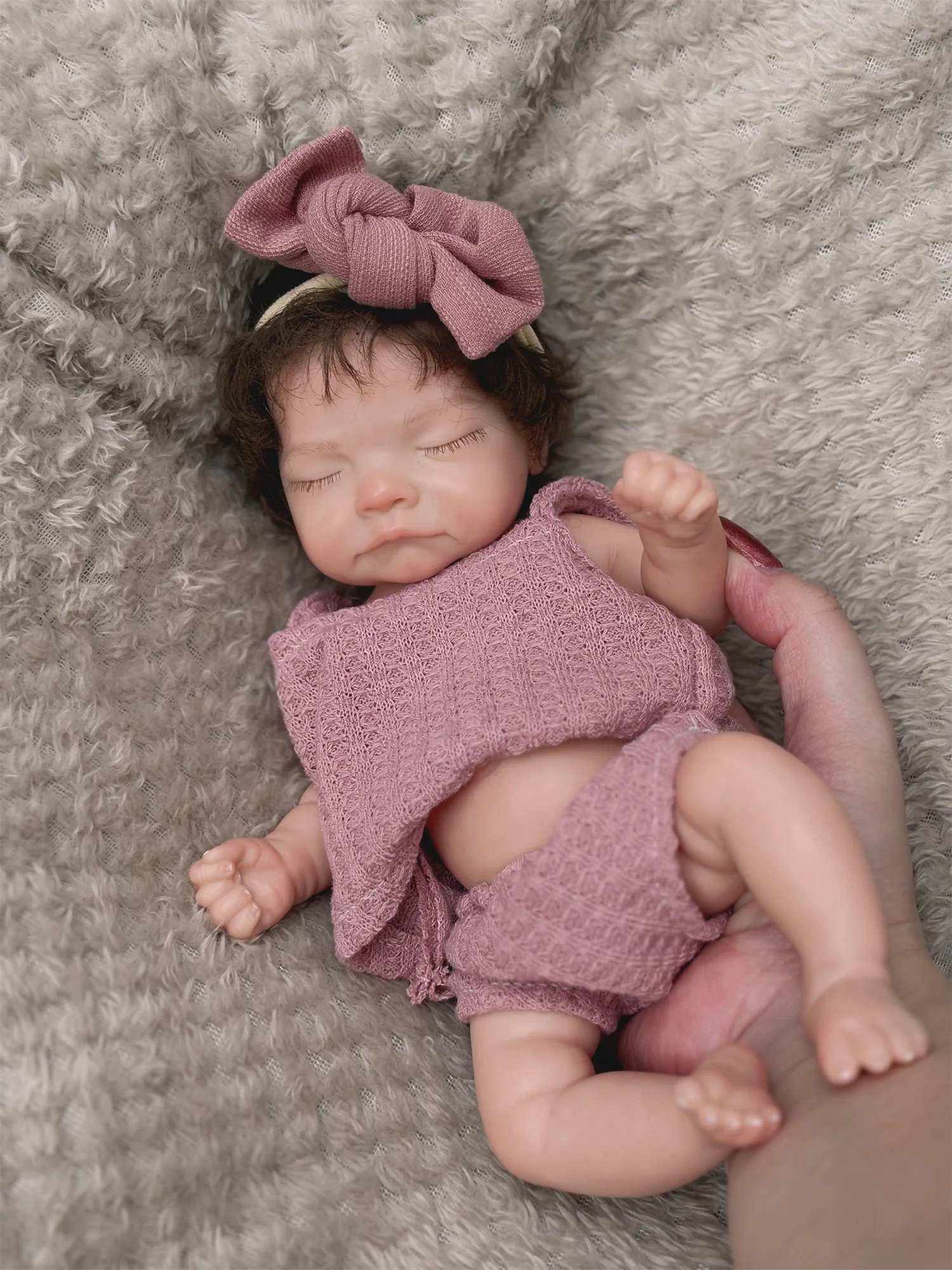 26cm Painted Washable Solid Bebe Reborn Girl With Rooted Hair Soft Touch Feeling Handmade Lifelike Realistic Newborn Girl Doll