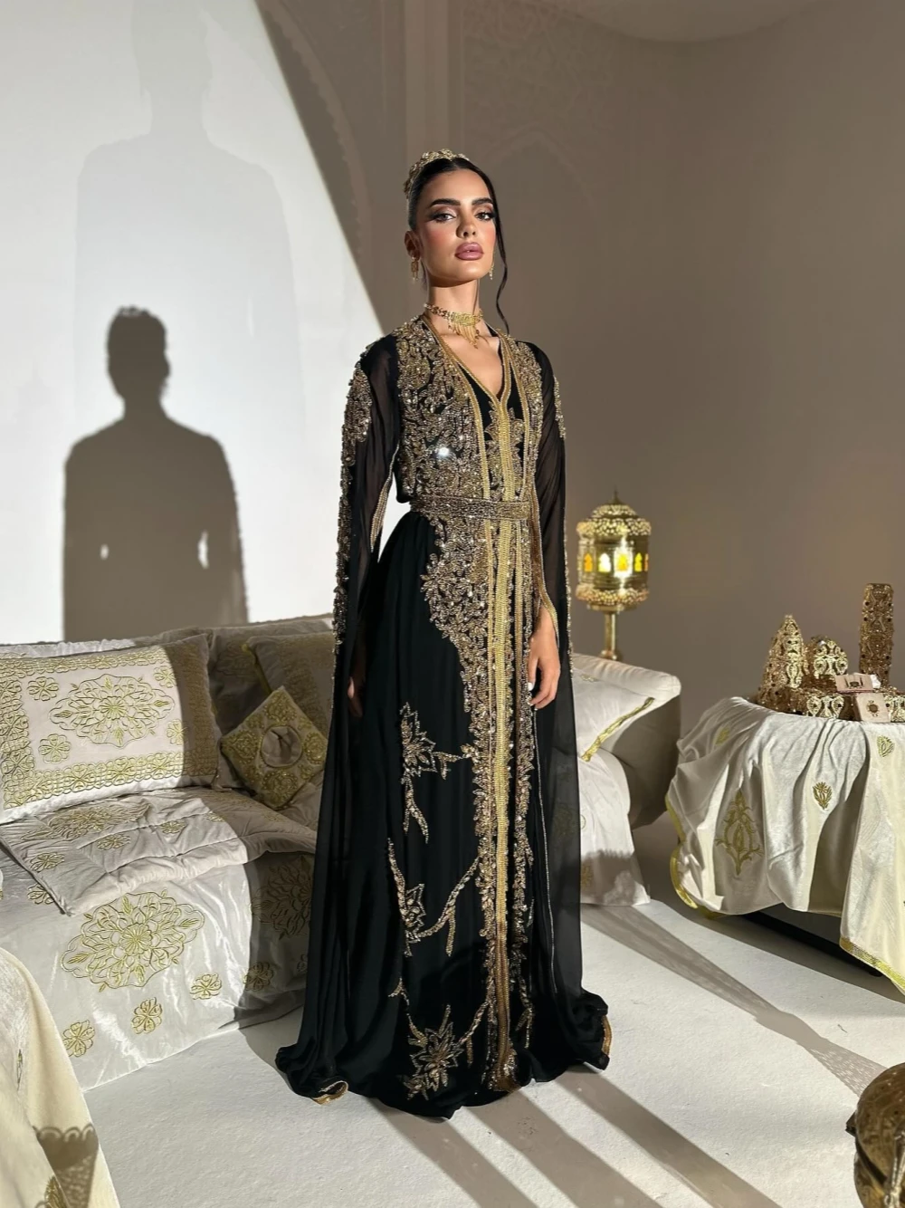 Royal Black Caftan Evening Dress Celebrity Customized Gold Lace Dubai A Line Beaded Sequins Wedding Party Prom Gown High Quality