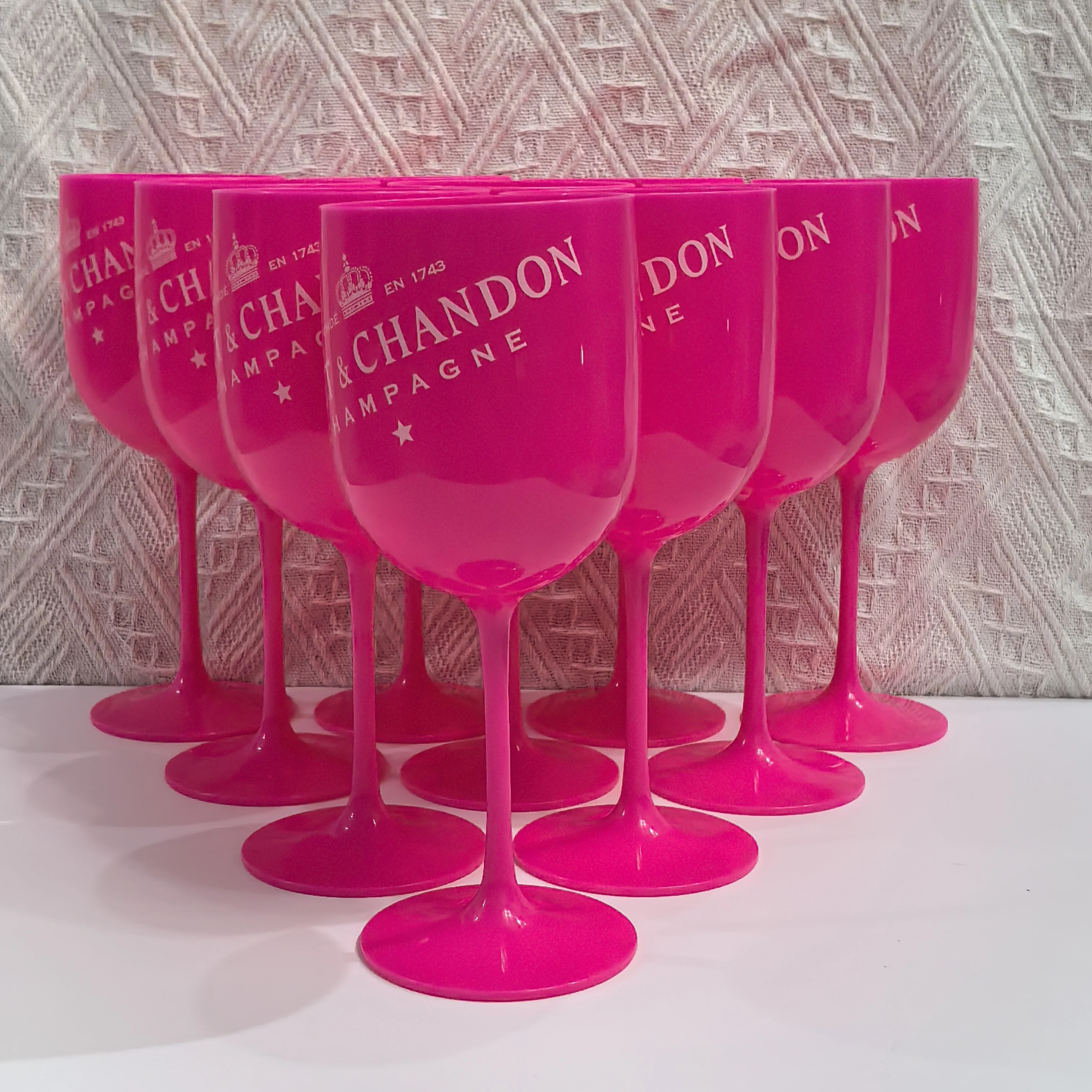 

16oz reusable plastic champagne glasses Christmas Party Rose Red Wine Glasses A versatile holiday gift for a party