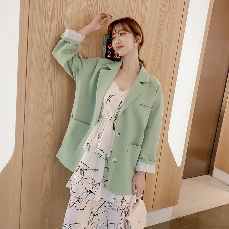 

Women's Spring/Summer Retro Casual Cropped Long Sleeve Rolled Blazer Coats Commuter Solid Color Loose Single-Breasted Blazers