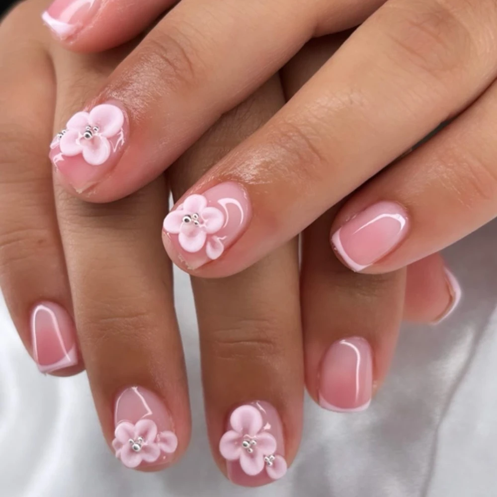 

Simple Fresh 3D White Flowers Summer Nail Art Wearable Fashion Almond False Nails Detachable Finished Fake Nails Press on Nails