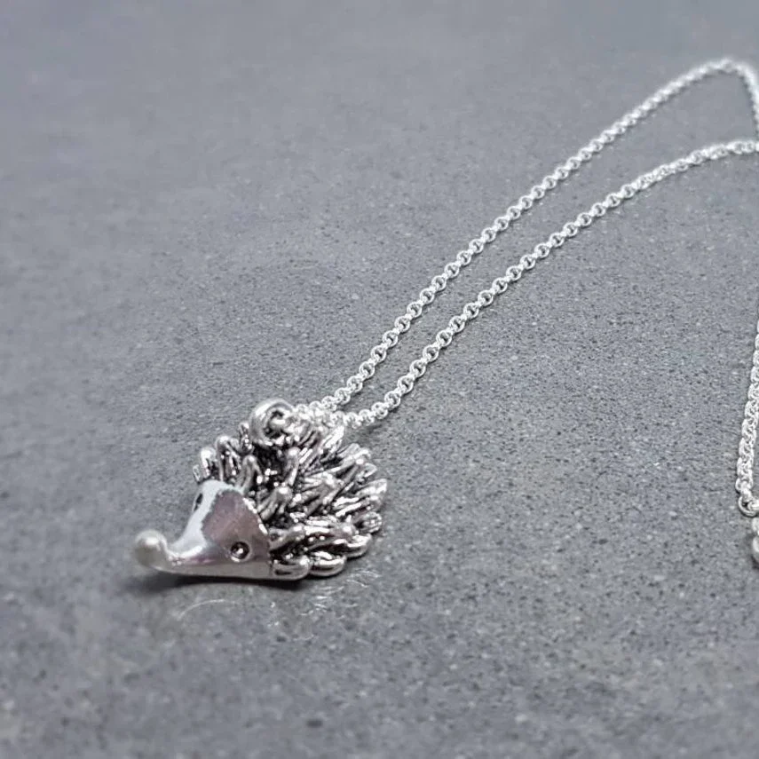 Fashion Adorable Silver Hedgehog Pendant Necklace