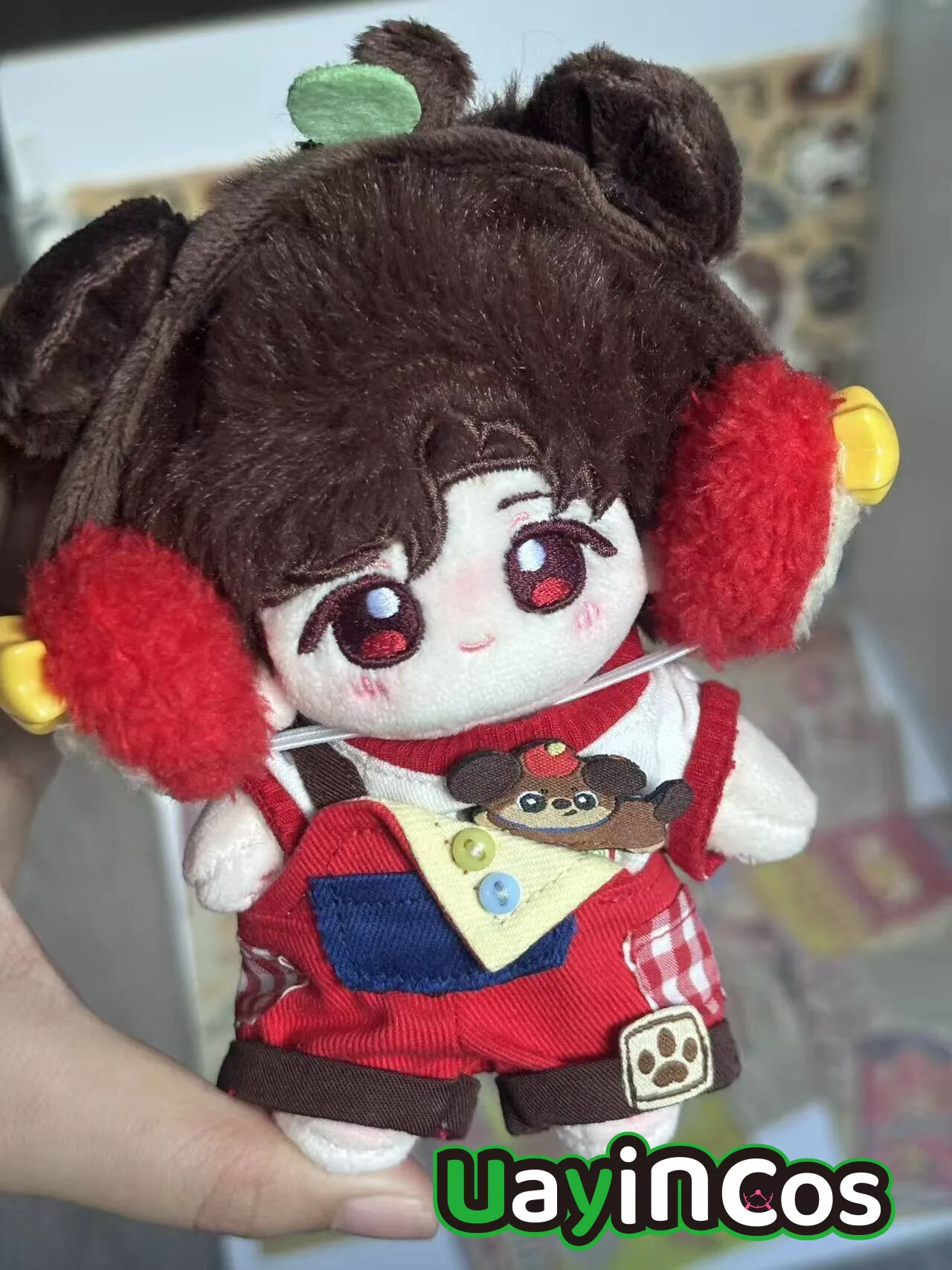 

In stock 10cm Doll Clothes Sweater Brooch Apple Puppy Earphone Backpack Clothing Costume Suit Doll Anime Game Toy Kids Gifts