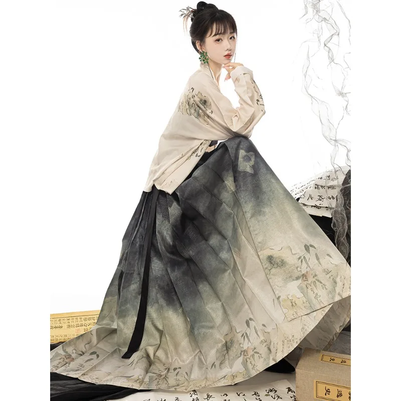 Improved Traditional Ming Costume Gradient Pattern Skirt Daily Fashion Wear