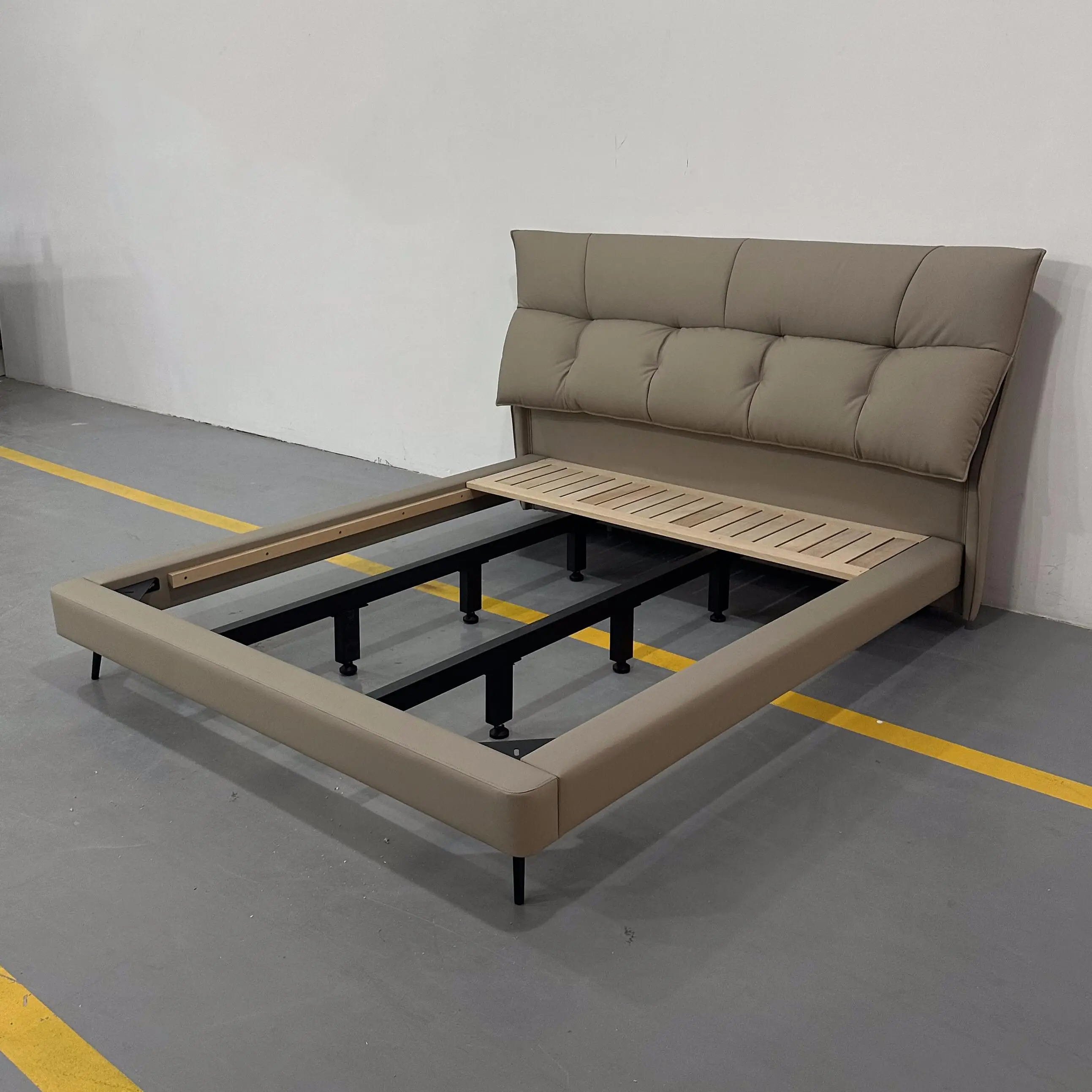 Double bed beech row skeleton leather soft bag solid wood bed High Quality