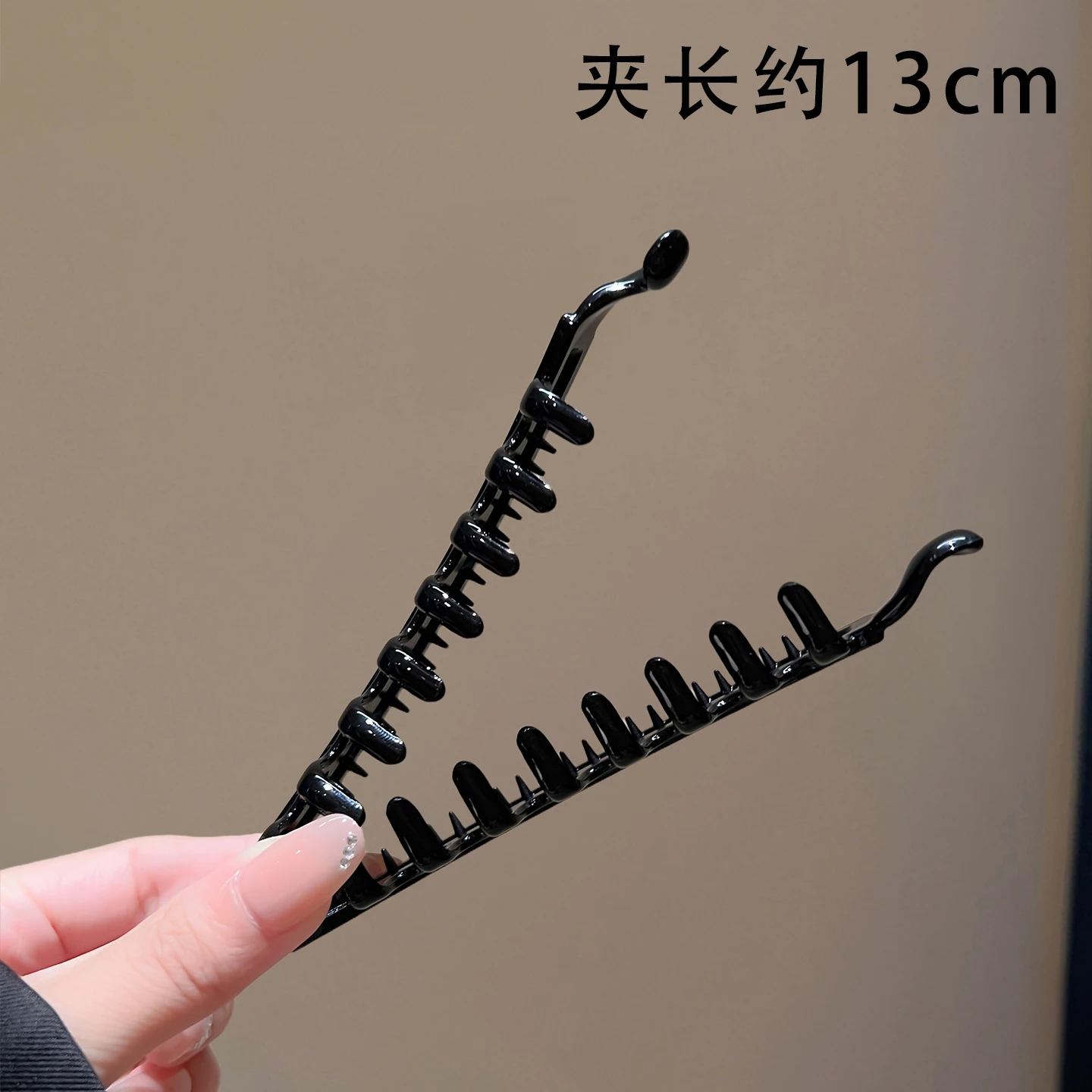 مشبك الموز 2025، حامل ذيل حصان عالي آمن، يتميز بمخلب قوي ومصمم بتصميم قديم لتصفيفات الشعر الأنيقة والمتينة.