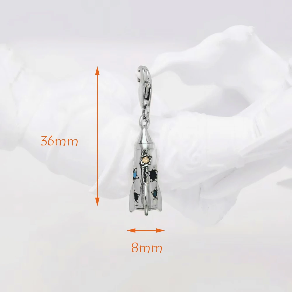 Anhänger, bunter Charme in Form einer Rakete, 925er Sterlingsilber, brandneu, farbenfroher, hochwertiger Schmuck für Damen und Herren, Bohème-Geschenk. – Detail 3