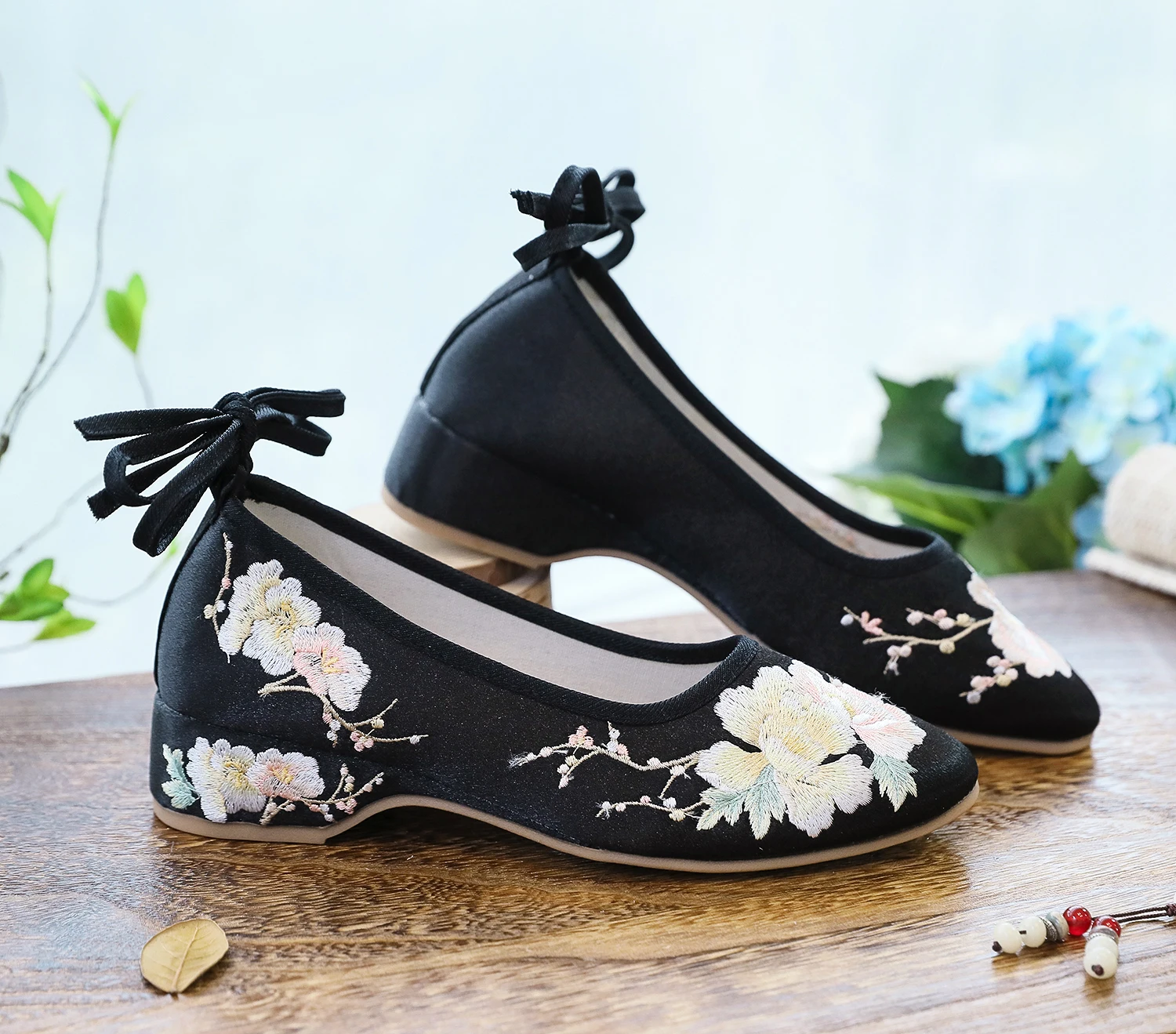 Veowalk Long Ankle Strap Summer Women Gauze Mesh Embroidered Ballet Flats Breathable Comfortable Walking Shoes for Elegant Lady