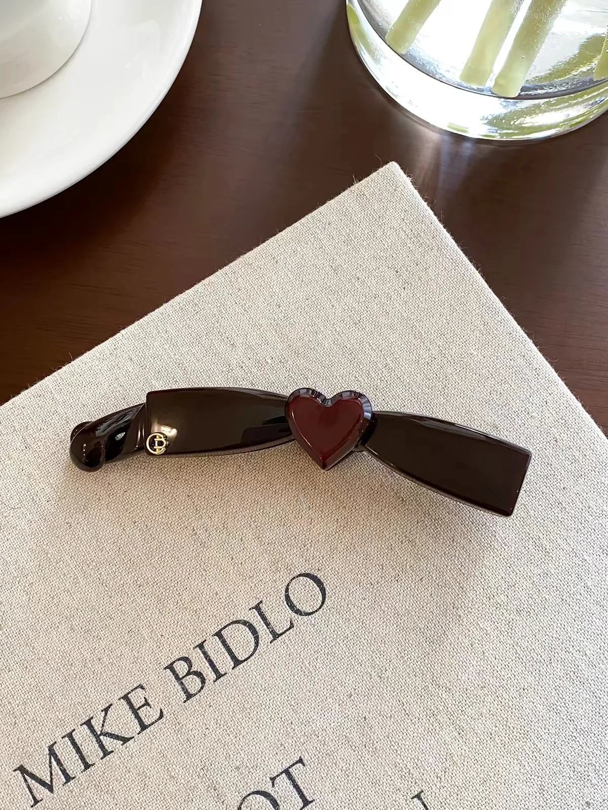 Sweet Cool Dark Red Chocolate Acetic Acid Heart Shaped Banana Clip Elegant Fashion Ponytail Hair Shark Claw For Ladies Women