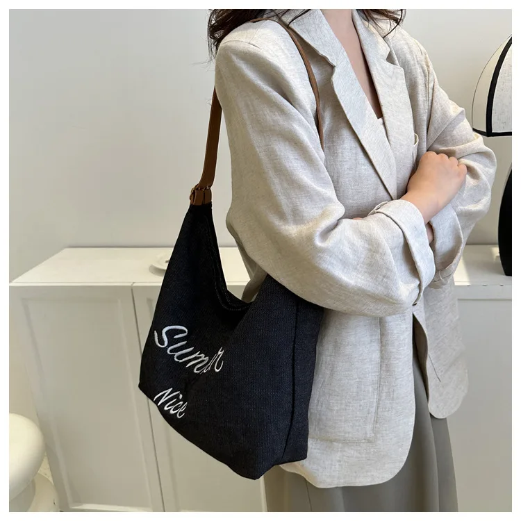 New Denim Crossbody Bag For Women Vintage Shoulder Bags Fashion Korean Design Half Moon Bag Casual Female Underarm Handbags