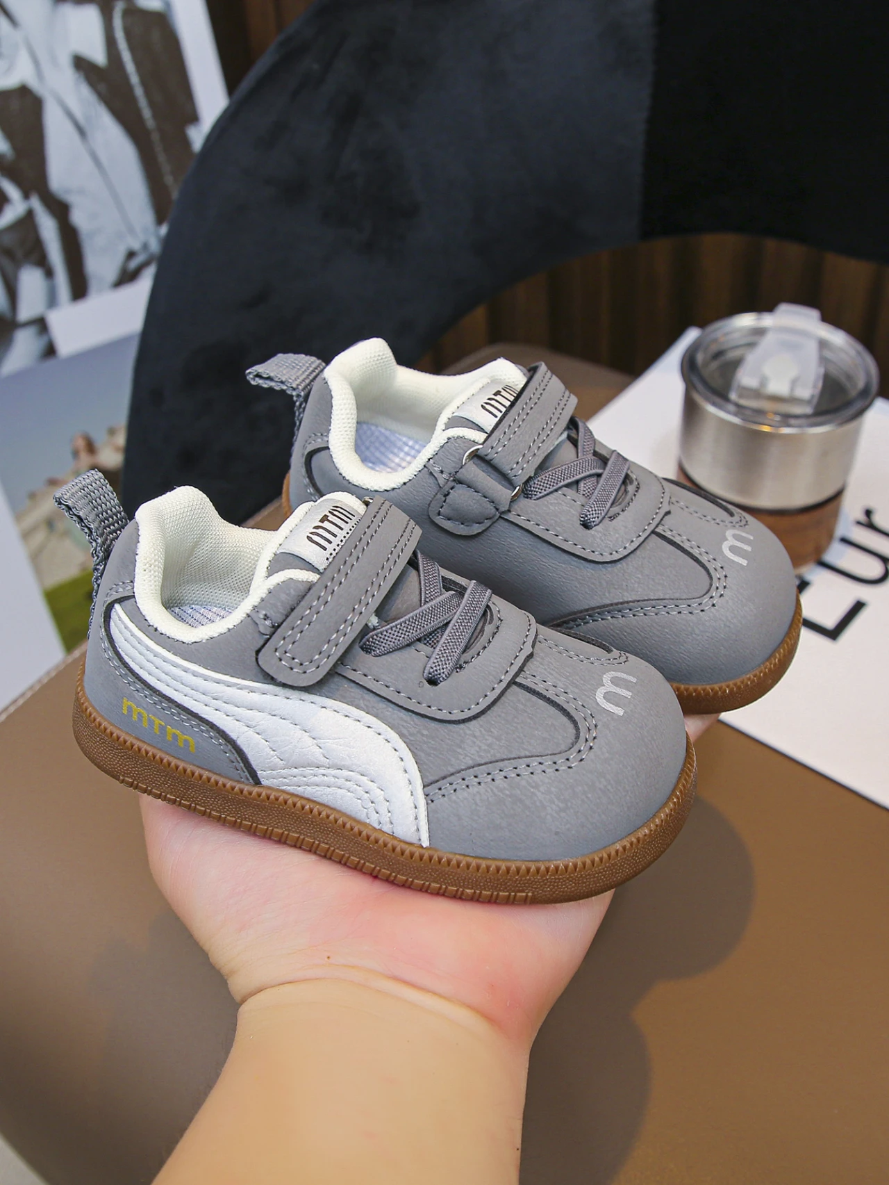 

Детские прогулочные туфли, осенняя новинка, ретро-стиль для девочек, мягкая подошва, нескользящие повседневные туфли, дышащие универсальные туфли для мальчиков в стиле Форреста Гампа