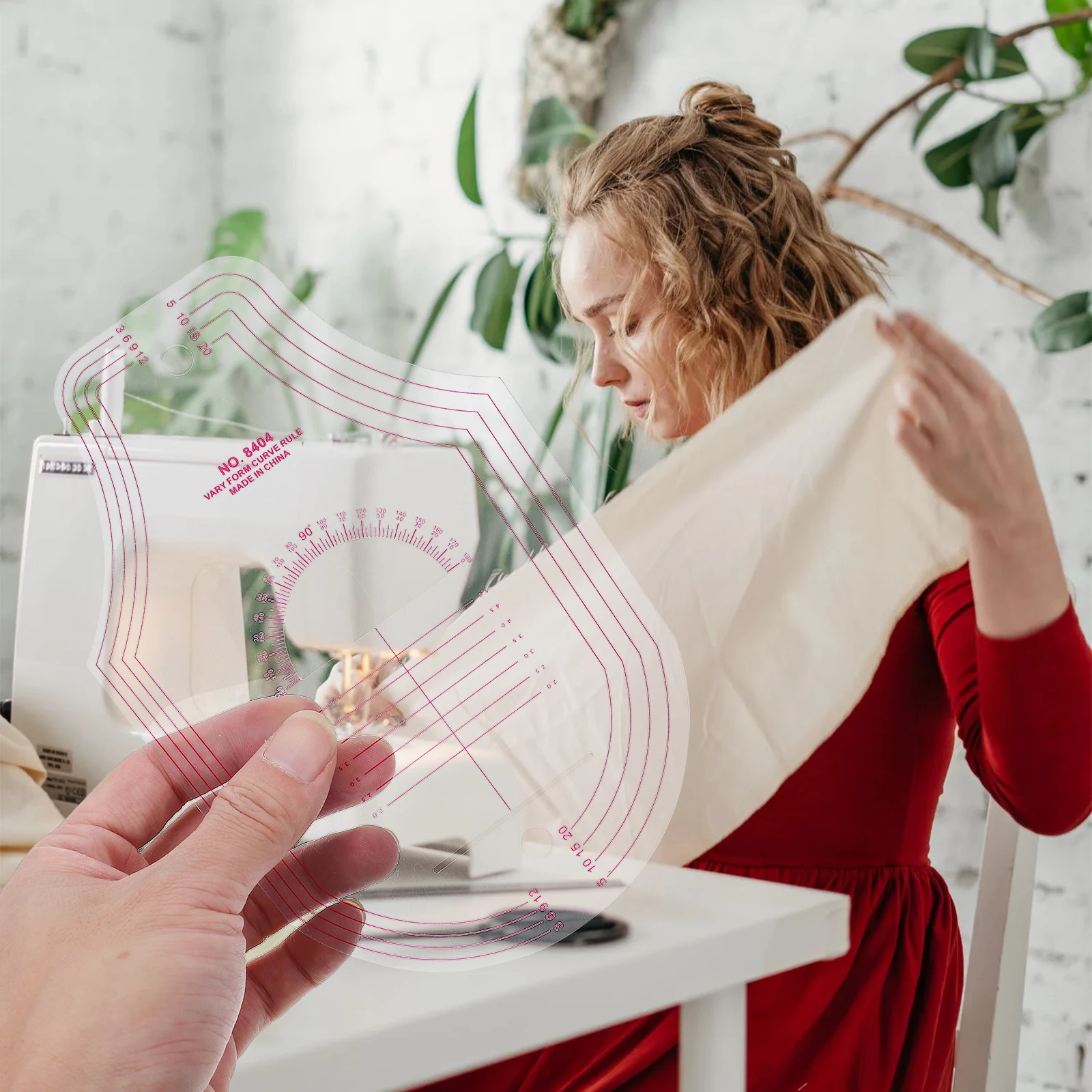 Multifunctional Curveไม้บรรทัดตัดเย็บPrecision Patchworkภาษาฝรั่งเศสคําเสื้อผ้าQuiltingไม้บรรทัดสําหรับทําเสื้อผ้าClear Scale