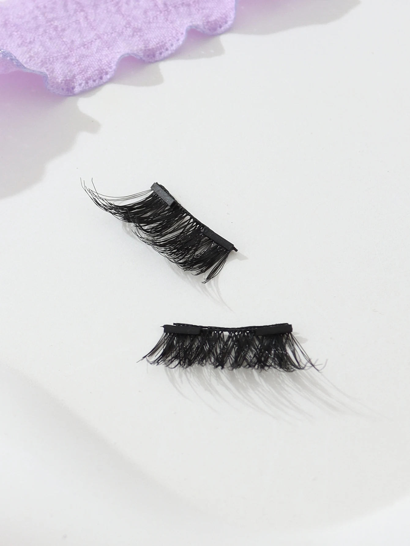 1 Pair, Thick Cross Single Magnet Wear Convenient Hardcover Box Quantum False Eyelashes
