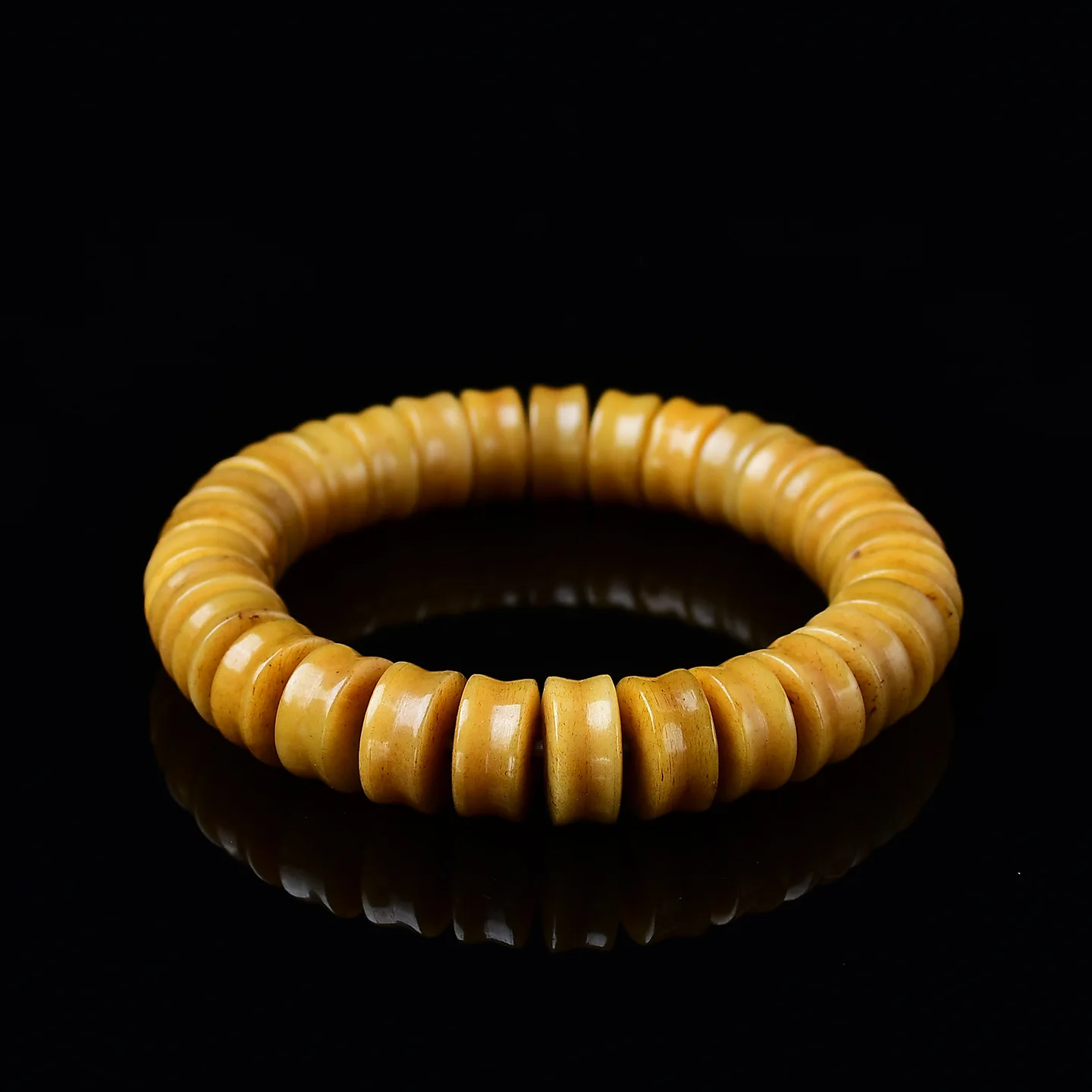 Tibetan style cow bone pills, bamboo joint separators, hand string, cultural toys, Buddha beads, single circle bracelet, prayer