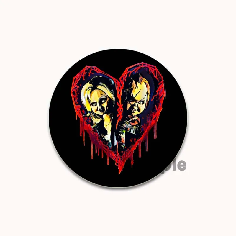 فيلم رعب كلاسيكي شبح ، بروش كرتون ، دبوس حقيبة ظهر ، إكسسوارات ملابس ، تخصيص الملابس ، شارة قاتل 32 ، 44 ، 58