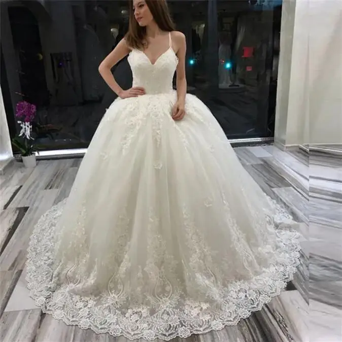 

Spaghetti Straps V Neck Wedding Dresses Lace Appliques Wedding Gowns Vestido de Noiva Custom Made Sweep Train Ball Dress