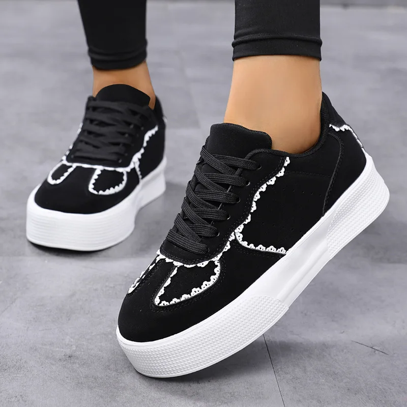 

2026 Women's Spring Thick Sole Sports Leisure Shoes Fashion Board Running Shoes Comfortable Spring Summer Autumn Footwear