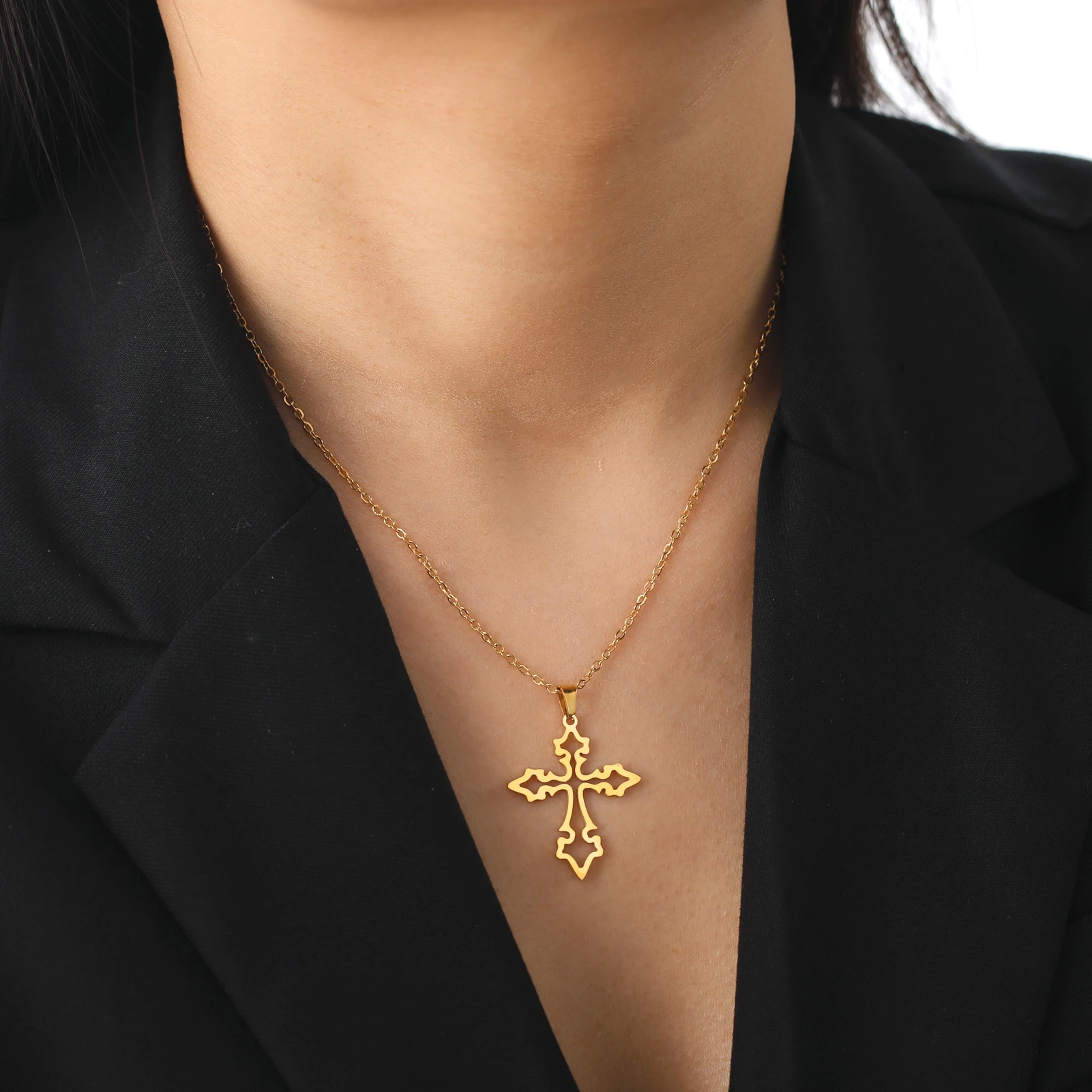 Skyrim Cross Pendant Necklace Women Stainless Steel Neck Chain Choker Jesus Crucifix Religious Christian Jewelry Birthday Gift