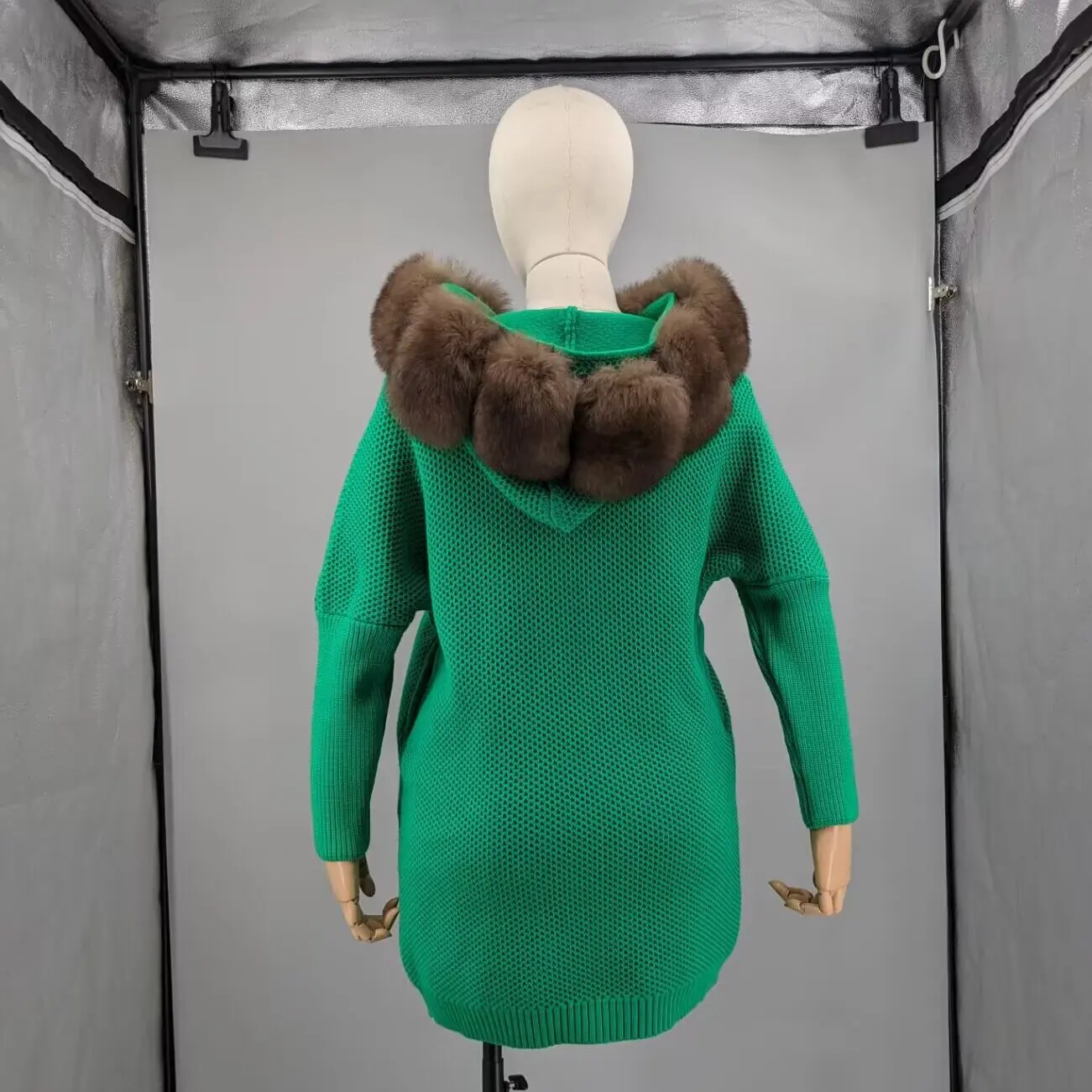 Women Bright Green Knit Sweater Coat Real Fox Fur Lapel Collar Loose Long Sleeve Lightweight Knitted Fur Trim Outerwear 22A10015