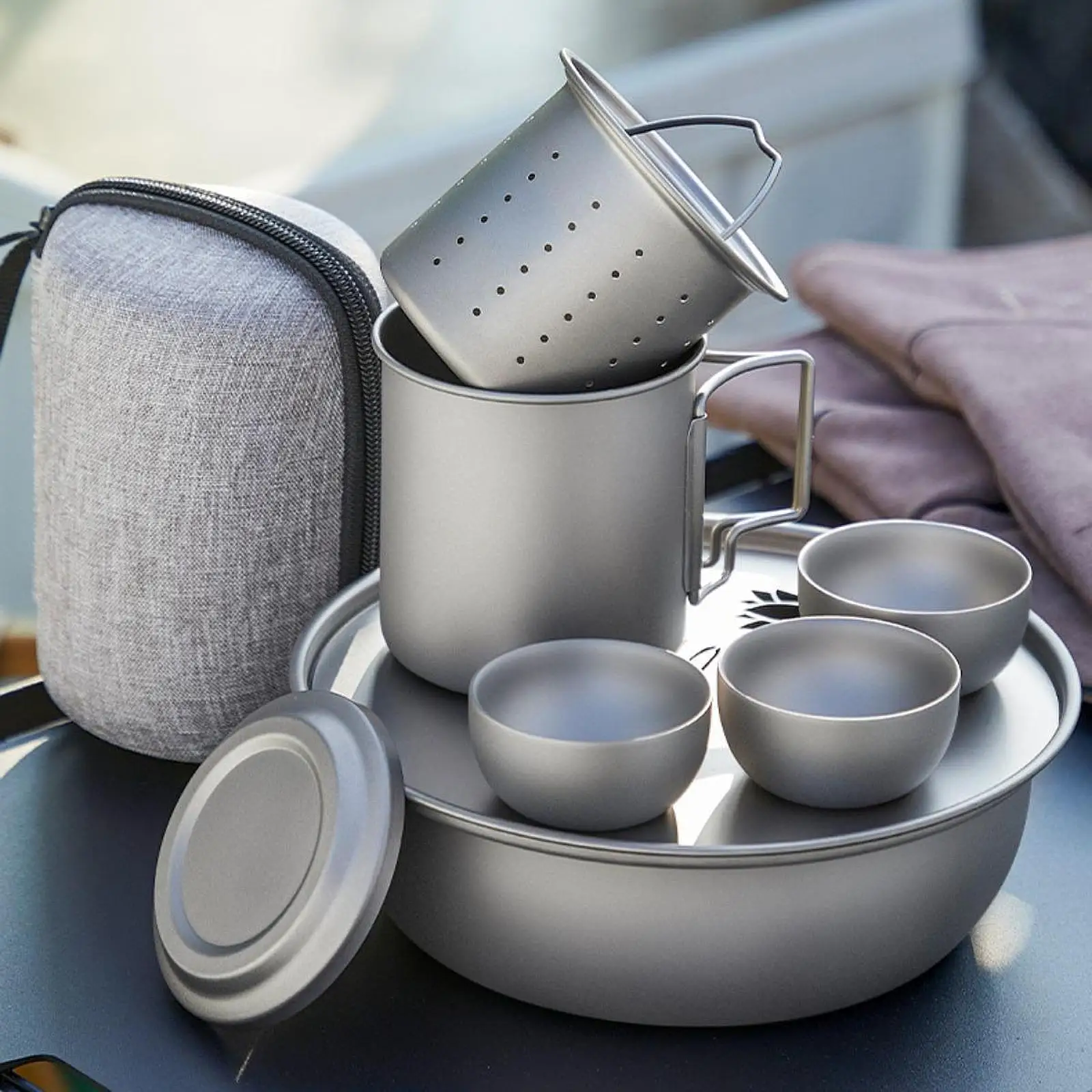 

Titanium Cup with Folding Handle Travel Mug Compact Drinking Cups Titanium Mug with Tea Strainer for Backpacking Fishing Picnic