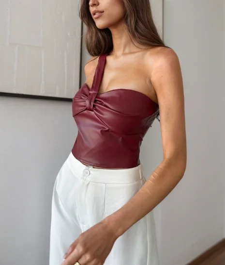 Sommer 2025, neue Damenmode, lässig, süßer und würziger Stil, unregelmäßige, glatte Weste, Top-Damenbekleidung