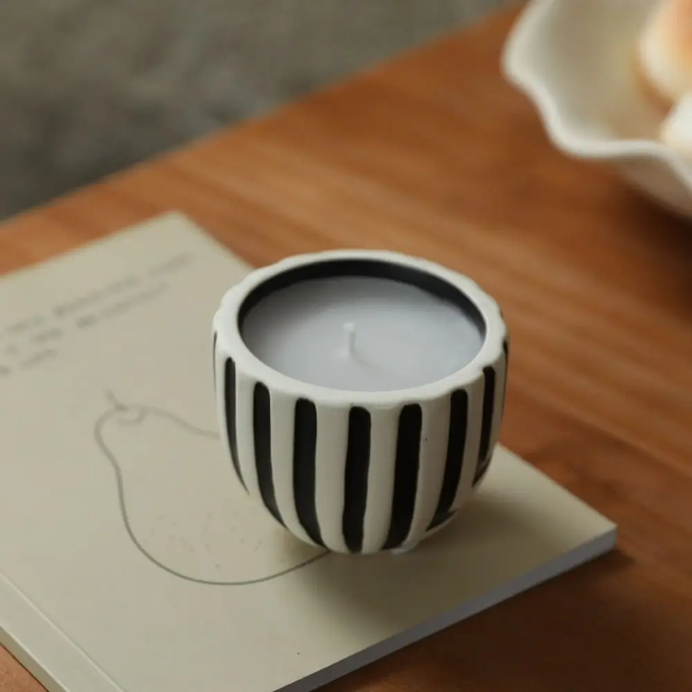 Portacandele a strisce in ceramica per la decorazione della casa Candeliere retrò delicato Arte Contenitore per aromi creativo Soggiorno