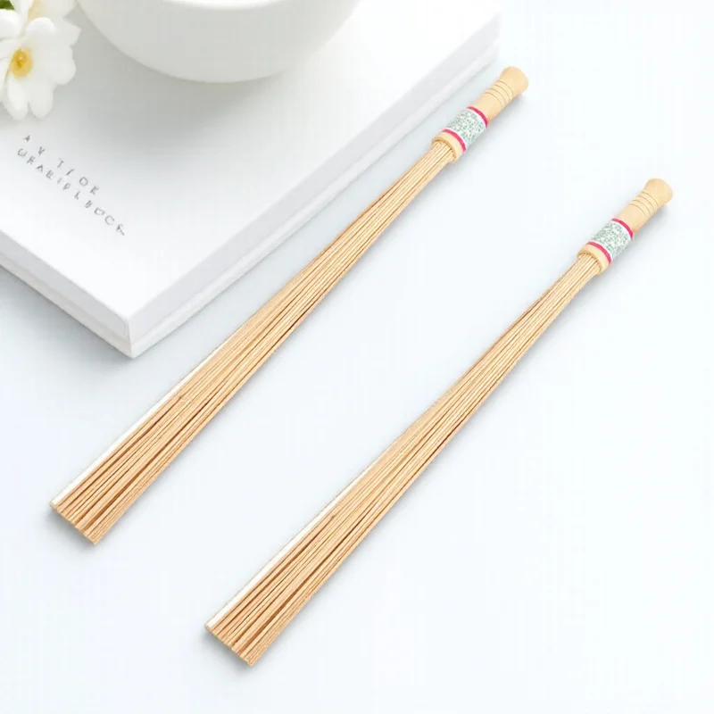 

2pcs Portable Bamboo Back Massage Stick Light Yellow Retractable Non-Slip For Body Arm Leg Knocking Tool Acupoint Massager