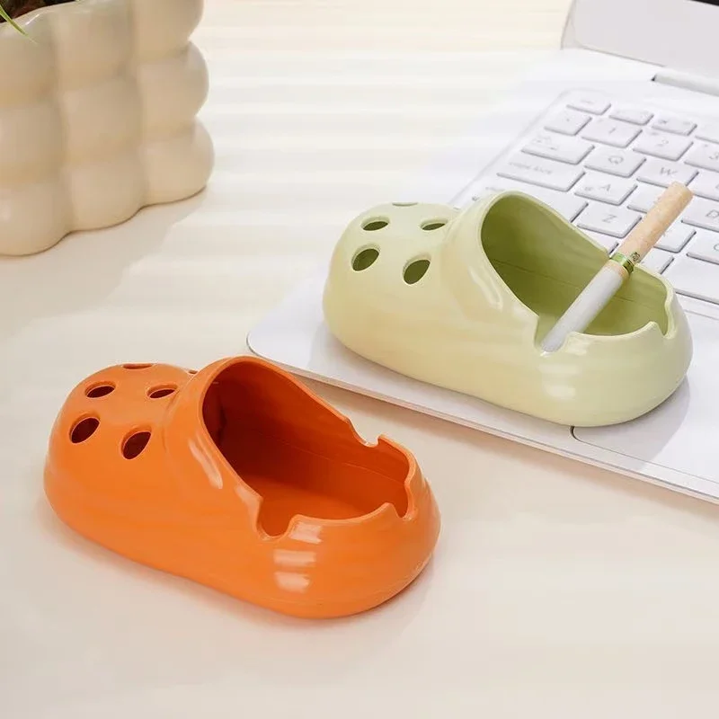 Personalized Shoe-shaped Ashtrays, Desktop Shoe-shaped Ashtrays, Anti-scattering Design，Trendy Home Decoration