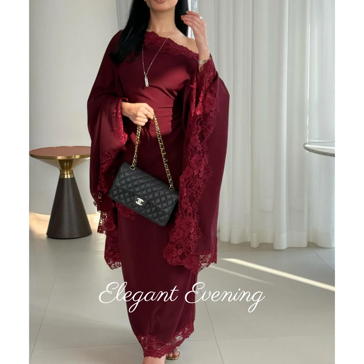 Bordeauxrode kant bescheiden m - Women Formal Wear Dubai recensie en prijs