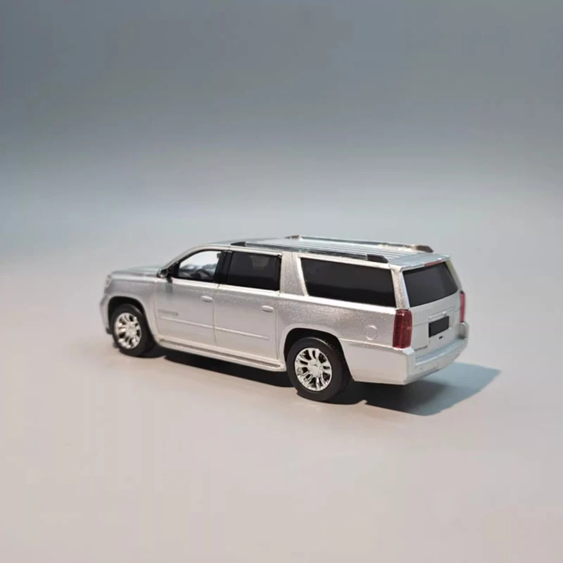 GOC 1/64 scale SUBURBAN 2015 alloy car model，GOC 1:64 Toptick&