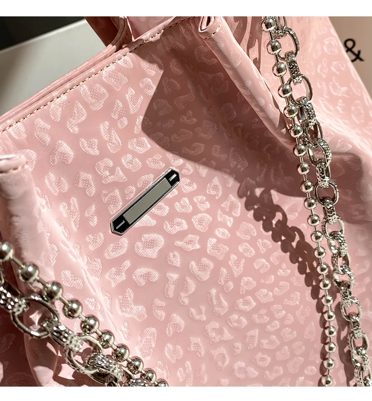 High Quality Large Capacity Tote Bag Women Handbag Commuter Bag Pink Color Chain Shoulder Underarm Bag Female Armpit Lady Purse