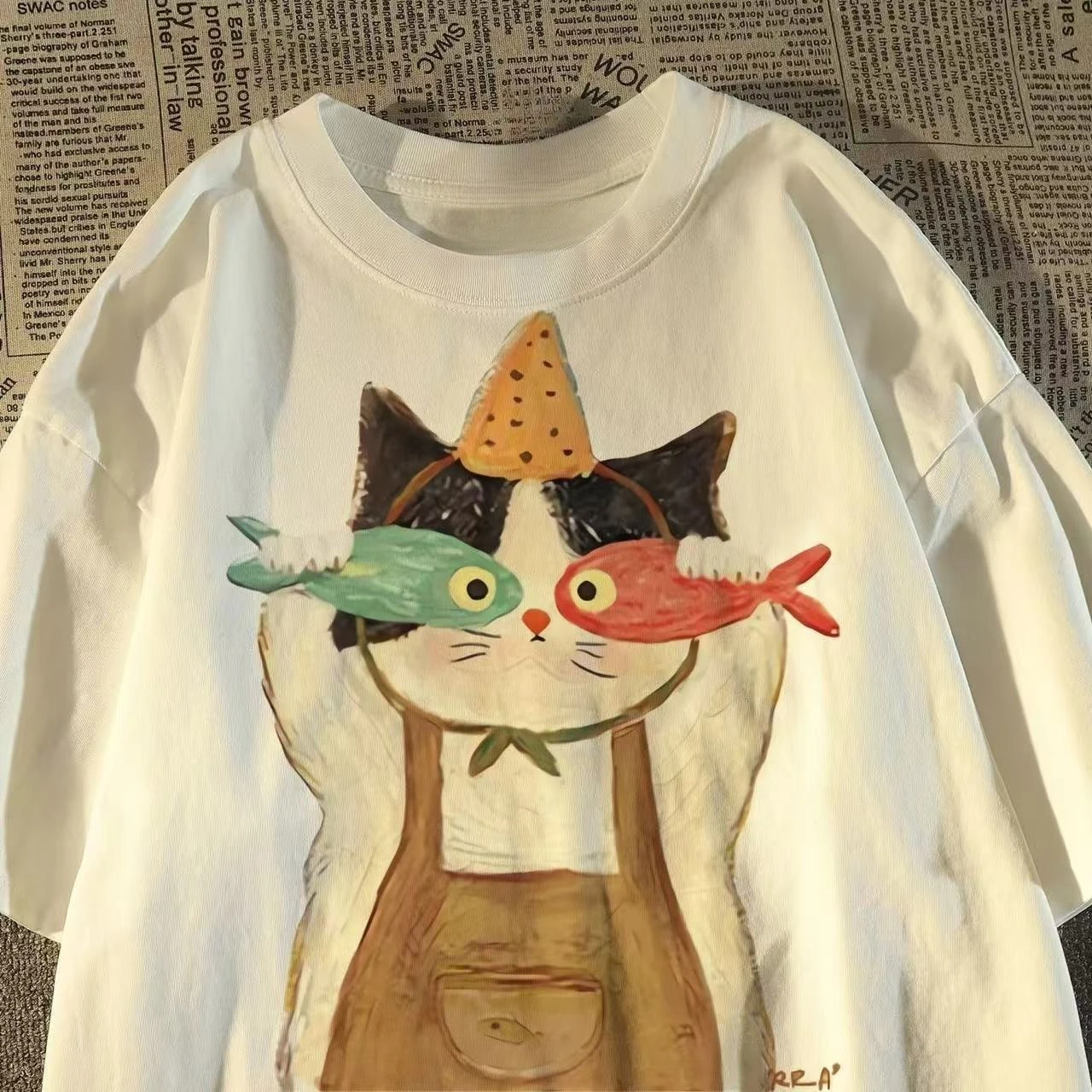 

2026 New Street Cartoon Cat Catch Fish Graphic Print Plus Size Men's and Women's Cotton Short Sleeve Loose Crew Neck T Shirts