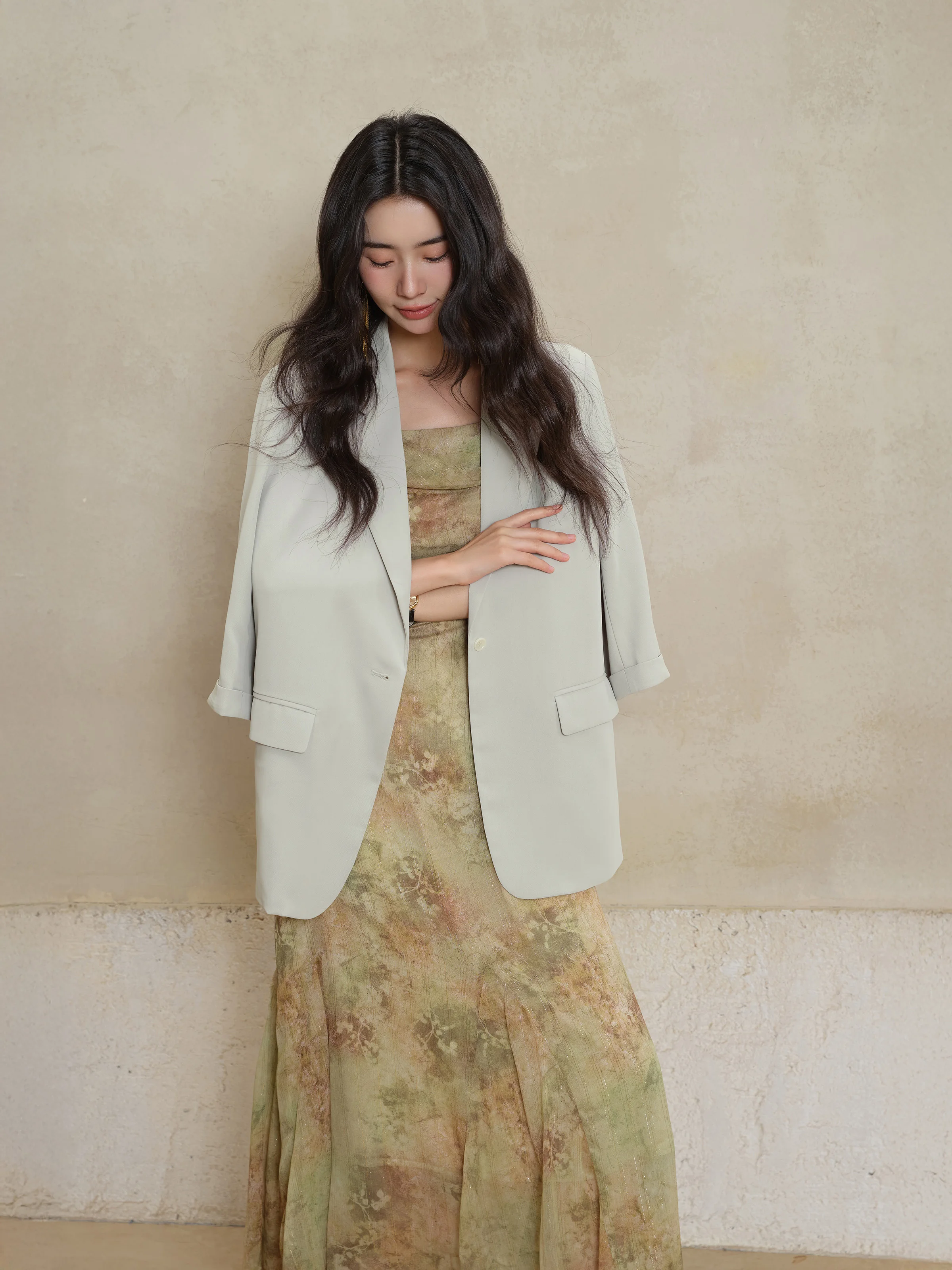 سترة نسائية صيفية 3/4 كم سترة عمل خفيفة الوزن فضفاضة تناسب بدلة مكتب غير رسمية معطف بفتحة خلفية ملابس خارجية أنيقة للأعمال