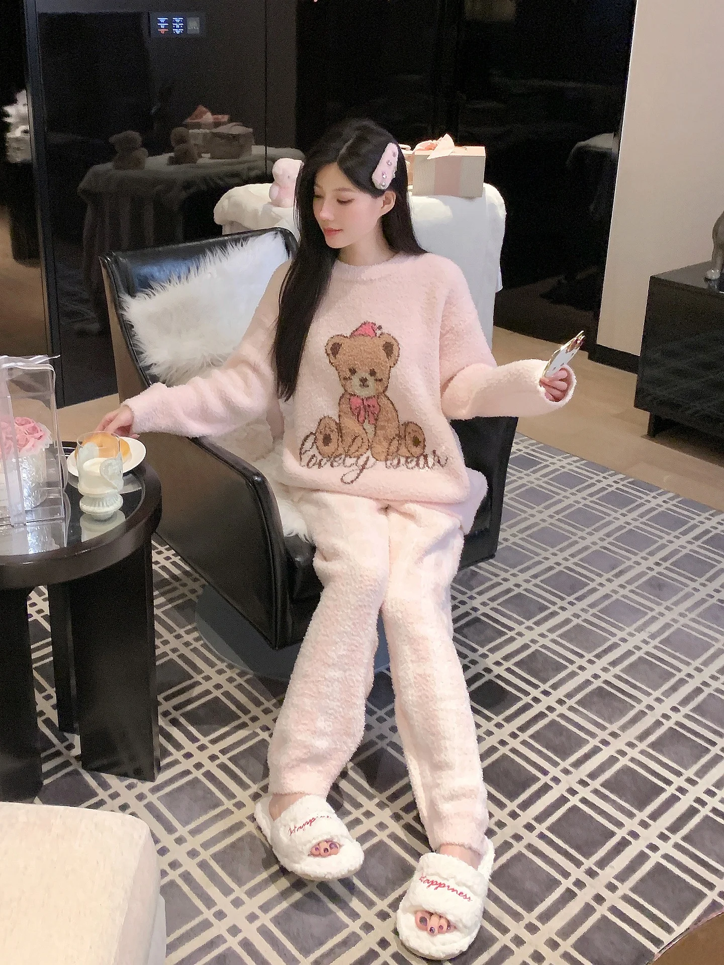 pigiama-da-donna-con-motivo-a-orsetto-caldo-e-soffice-ideale-per-l'inverno-realizzato-in-pile-spesso-perfetto-come-abbigliamento-da-casa-con-maniche-lunghe-set-completo-per-la-notte-morbido-con-scollo-rotondo