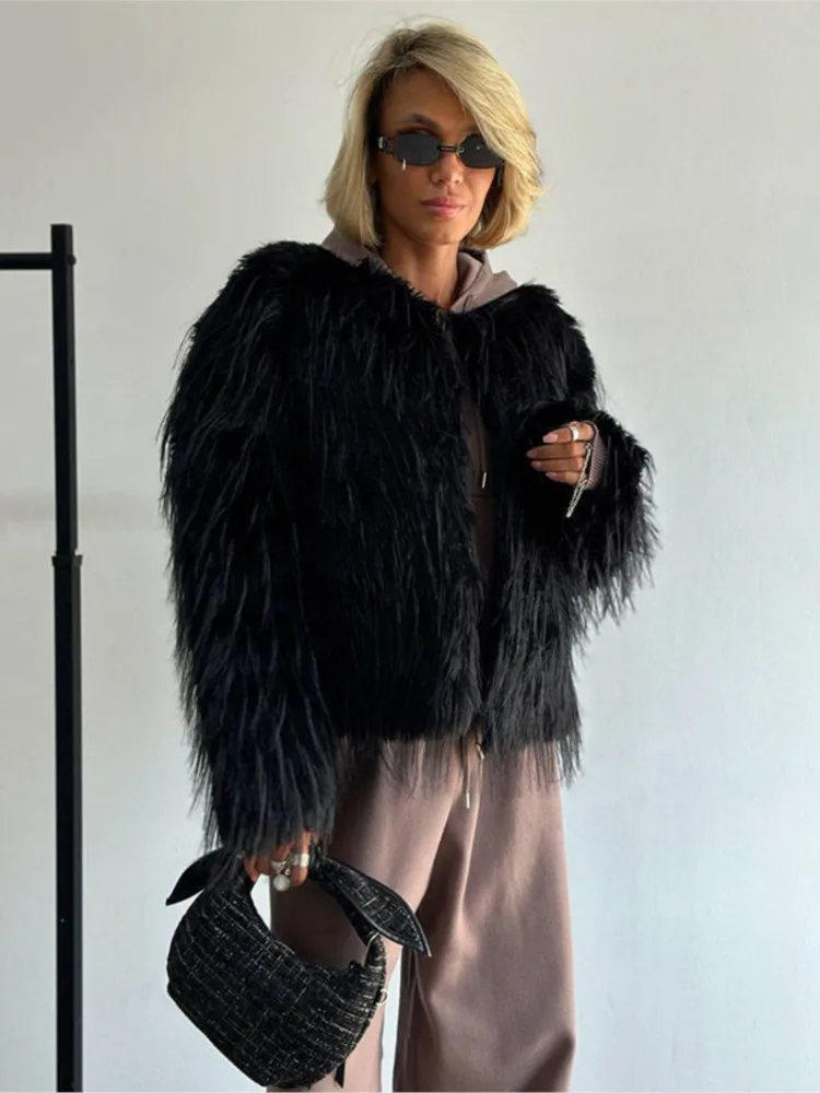 Lange Haare Elegante Winter Frauen Nerz Pelzmantel Mehrfarbige Rundhals Weibliche Faux Pelzmantel Lange Haare Gemütliche Dame Künstliche Pelzmantel