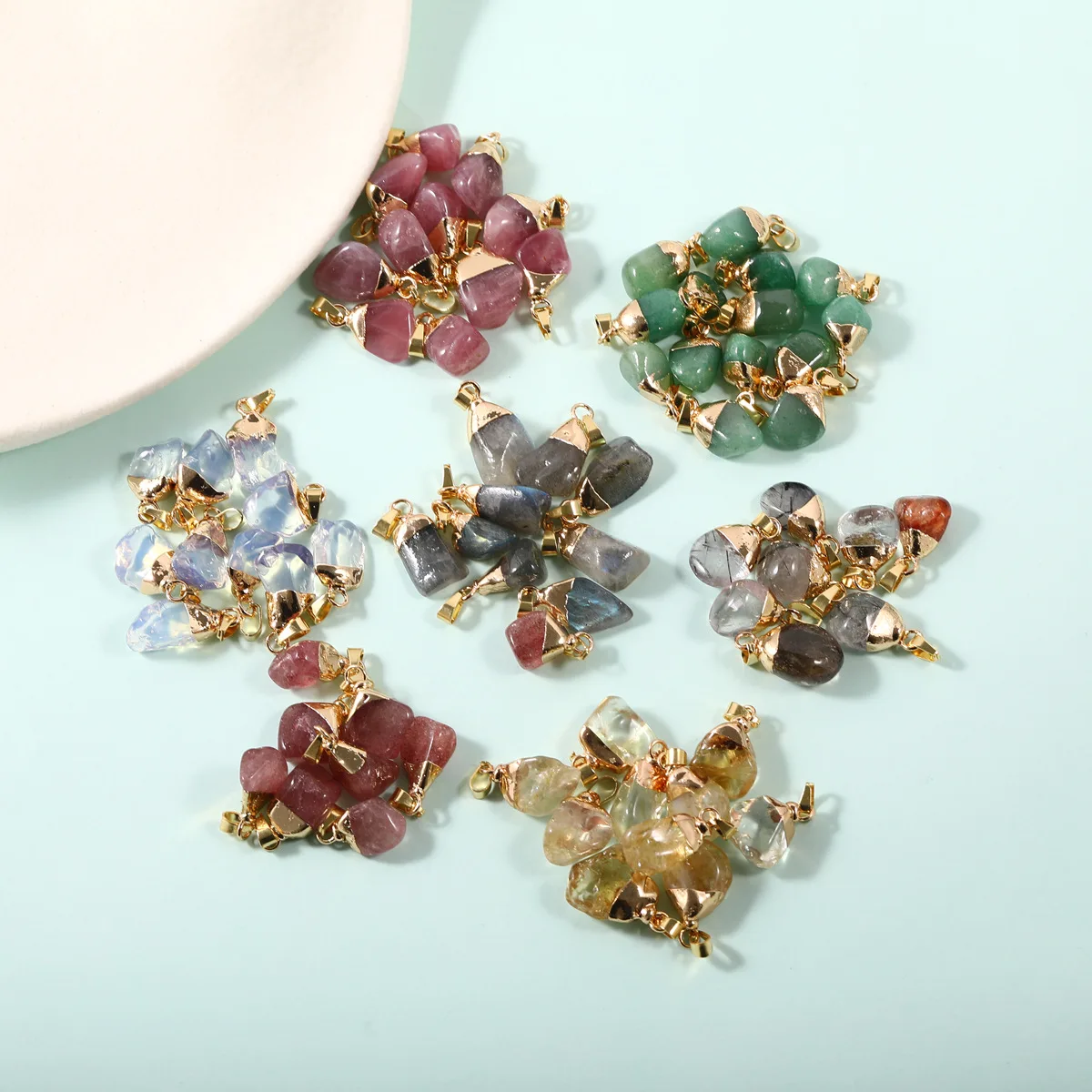 

Fashionable Retro Handcrafted Natural Stone Crystal Black Quartz Pendant Necklace Jewelry Accessories Wholesale