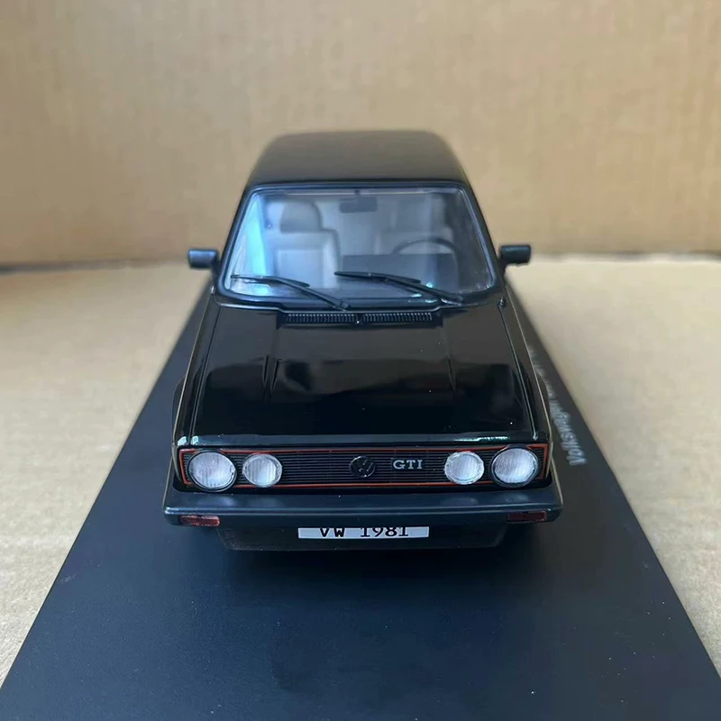 IXO 1:24 Scale GOLF GTI 1981 Car Alloy Simulation Car Model Diecast Toy Collectible Ornaments