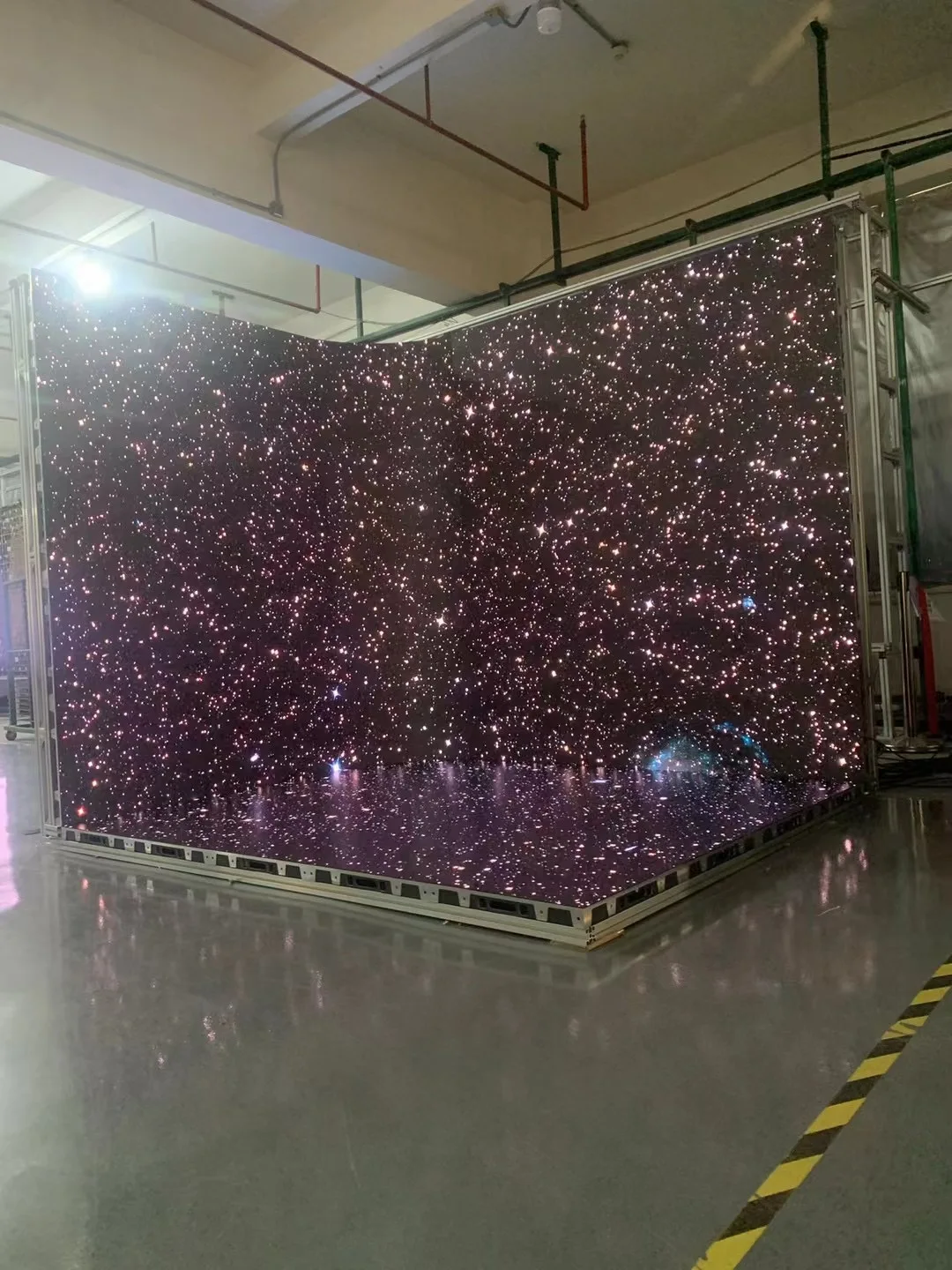 Indoor UHD Immersive LED Video Wall P0.9 P1.25 P1.56 4K 8K New Generation High Grey Scale Nationstar LED Screen