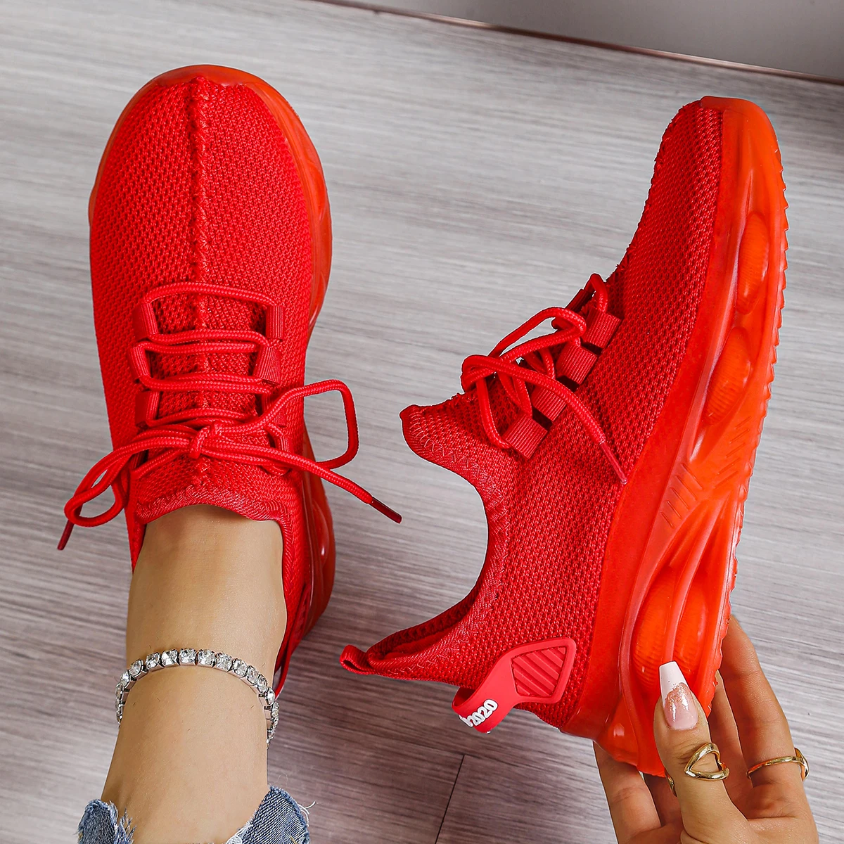 

Running Shoes Women Comfortable Thick-soled Breathable Anti-slip Casual Men Shoes Lightweight Soft Lace-up Sports Shoes Women