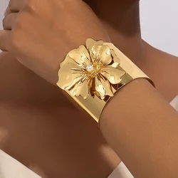 Exaggerated Flower Pearl Metal Bracelet For Women Party Gift Holiday Fashion Jewelry CB035
