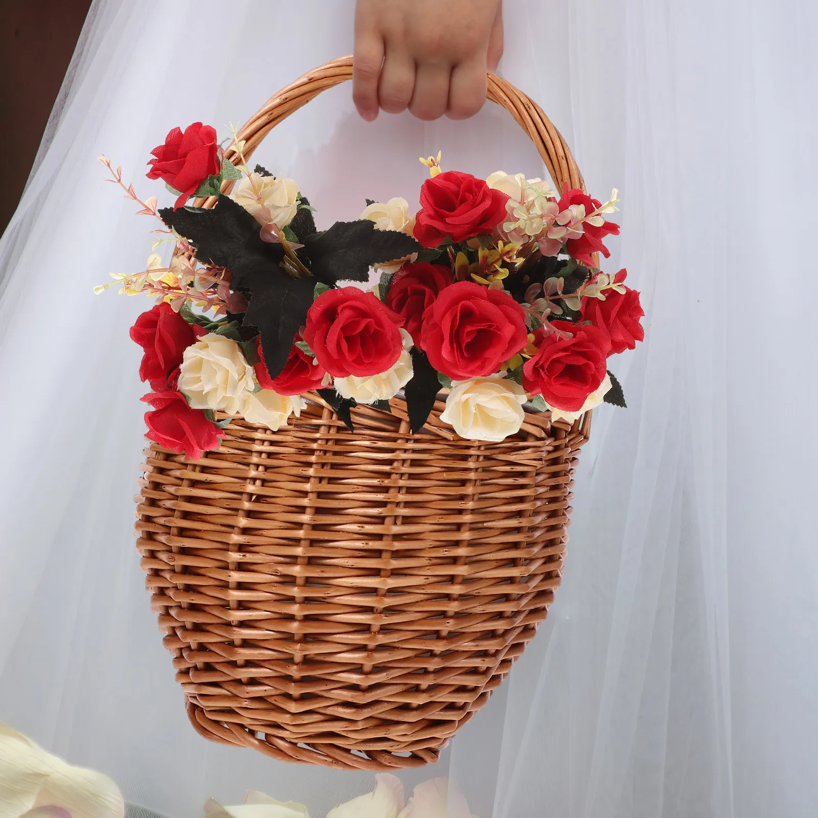 

Wicker Flower Basket Natural Woven Handheld Picnic Basket Fruit Vegetable Storage Decorative Floral Holder Multipurpose Outdoor