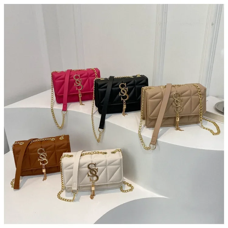 

2025 SS Chain Strap Shoulder Bag, Chic Convertible Crossbody Purse for Women, Summer-Ready Day to Night Tote Structured Carryall