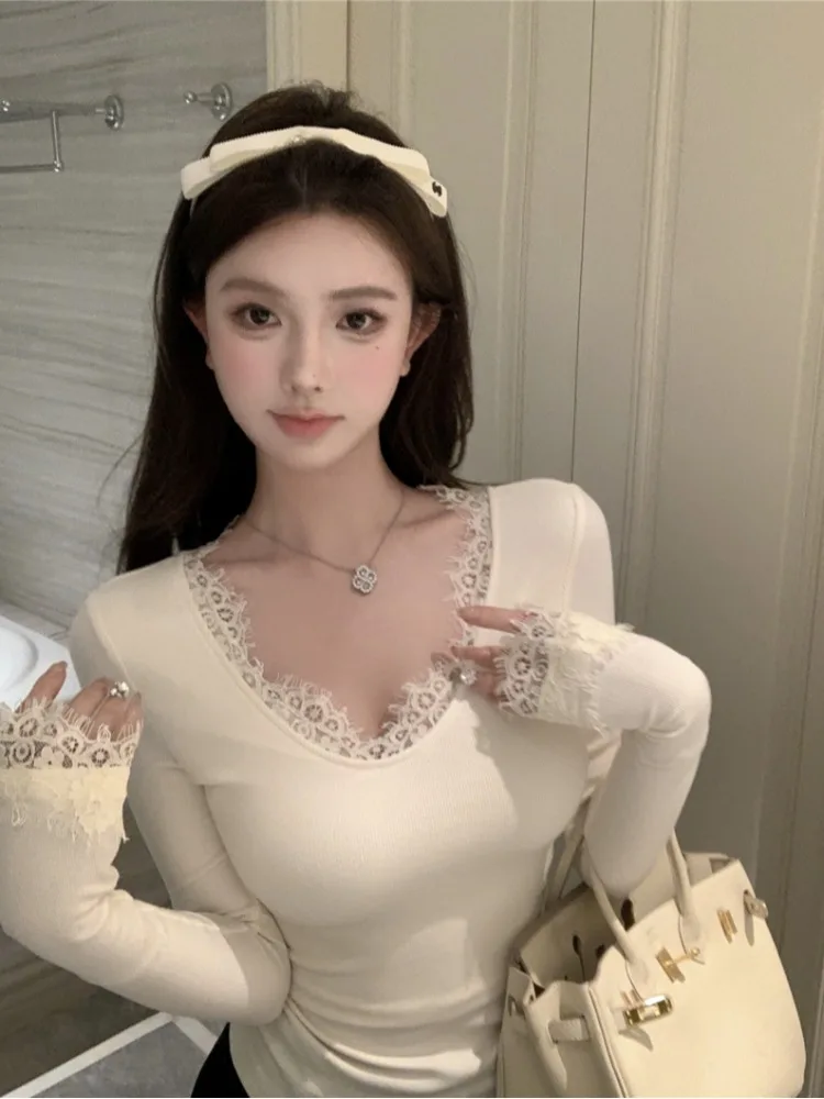 

Новая женская футболка Pure Desire с кружевным V-образным вырезом, приталенная, осенняя, антивозрастная, элегантная, для повседневной носки
