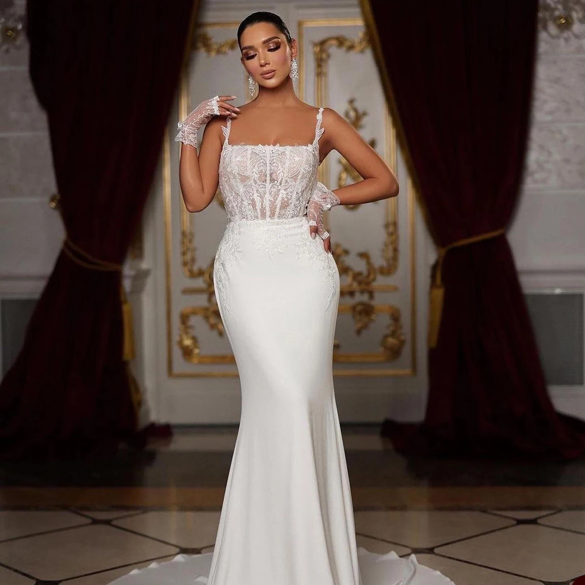 Abito da sposa a sirena di lusso con spalline senza maniche in pizzo con applicazioni floreali abiti da sposa con perline su misura Vestido de novia