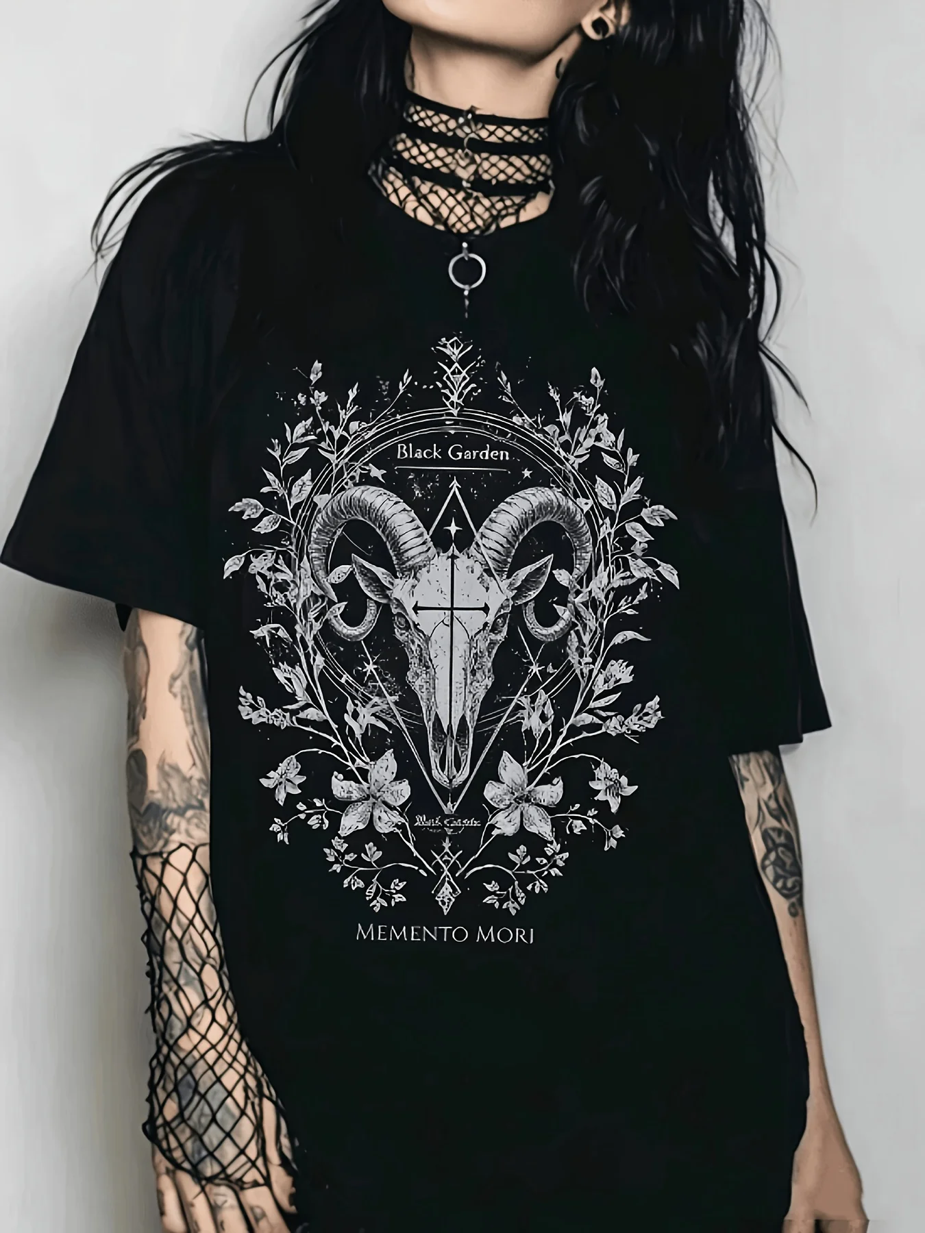 Men Women'S Goat Skull Memento Mori Graphic Tee Dark Gothic Floral Pattern Loose Short Sleeve T-Shirt