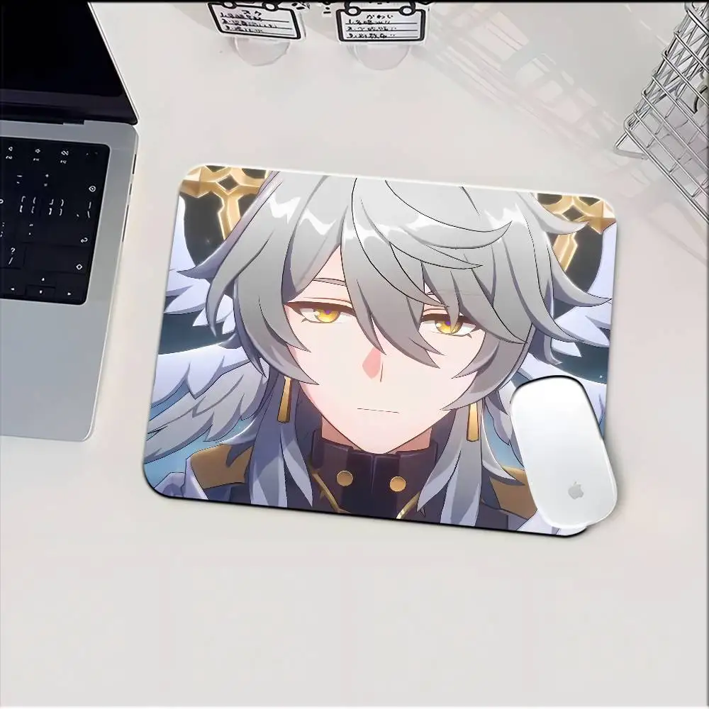 Picture 5: Honkai Star Rail Sunday Mousepad Small LockEdge Mouse Pad For Gamers Computer Desk Pad Rectangular Anti-slip Rubber
